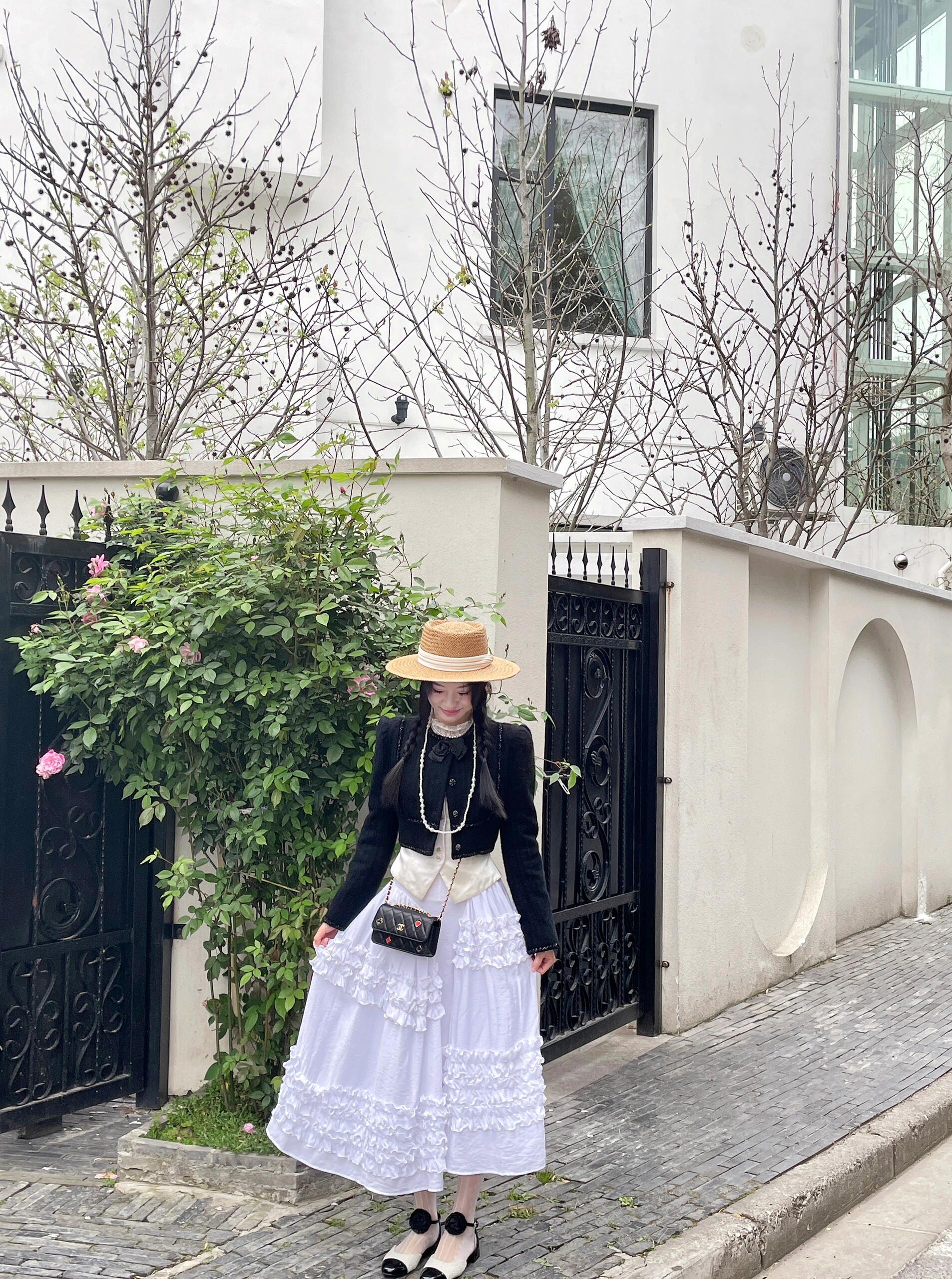 Chan New Badge Chain Bag