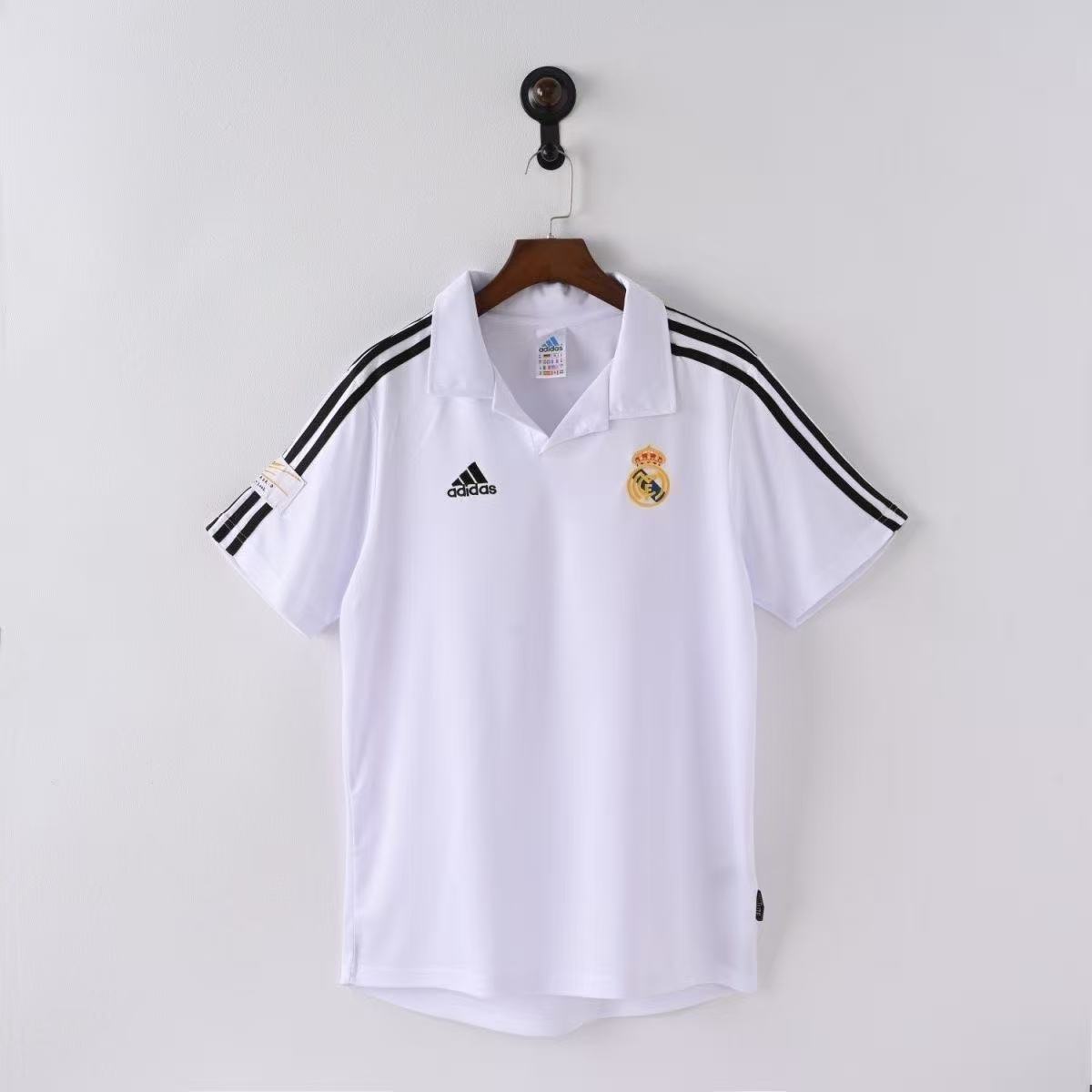 Real Madrid 01-02 home retro jersey