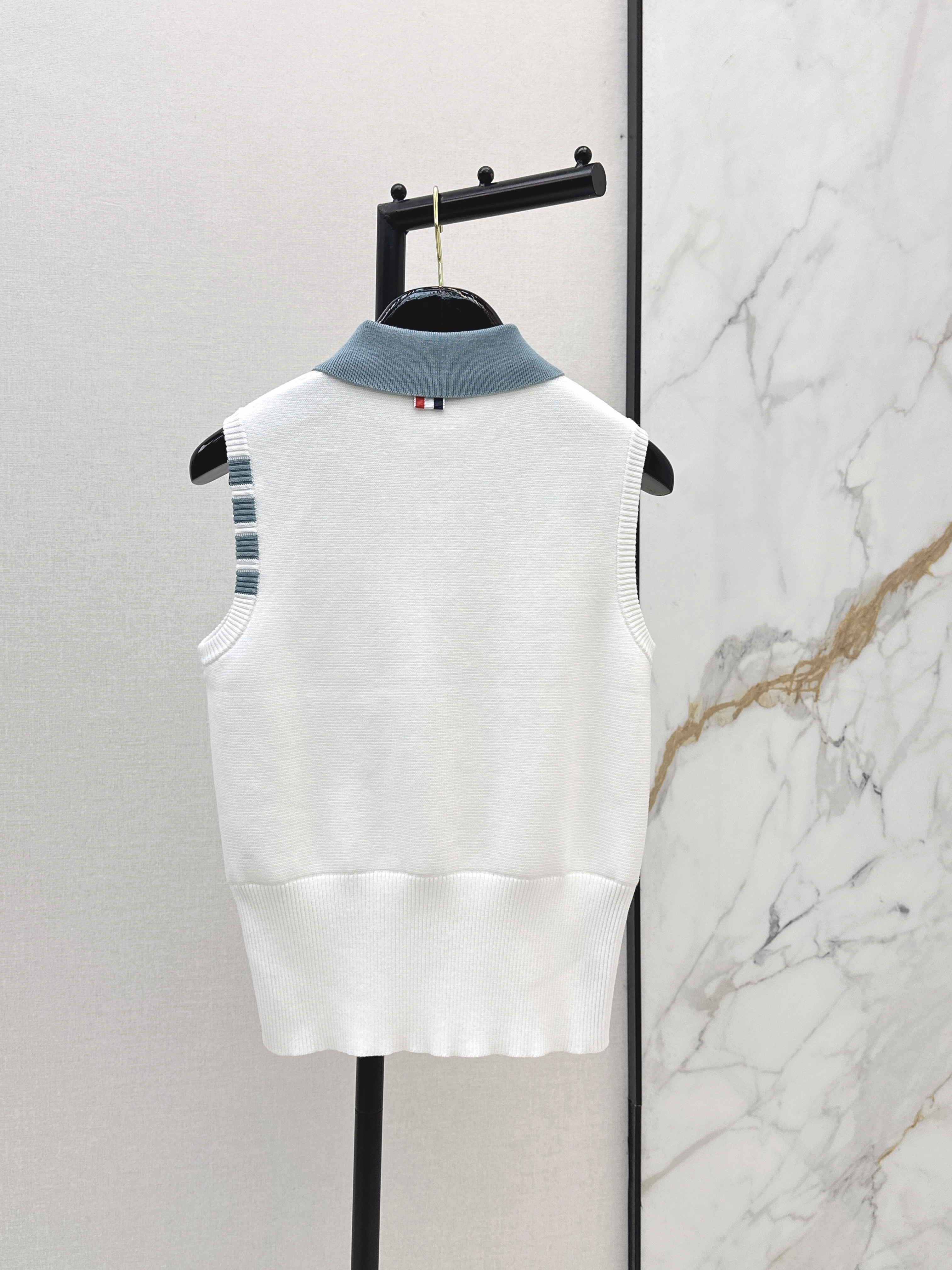 Thom New sleeveless polo knit vest