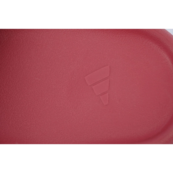 Dope sneakers Adidas Yeezy Carmine Red ID5988