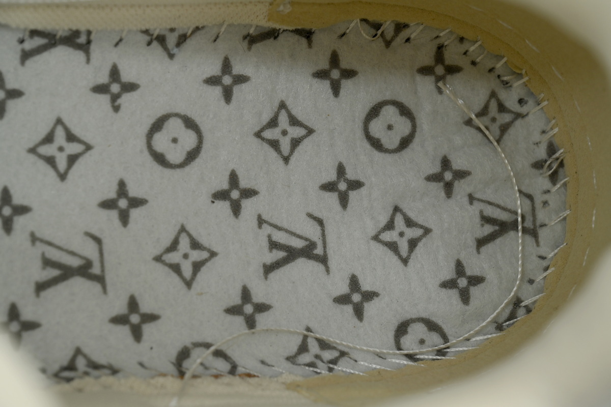 Pkkicks God Batch LOUIS VUITTON White Coffee Diamond