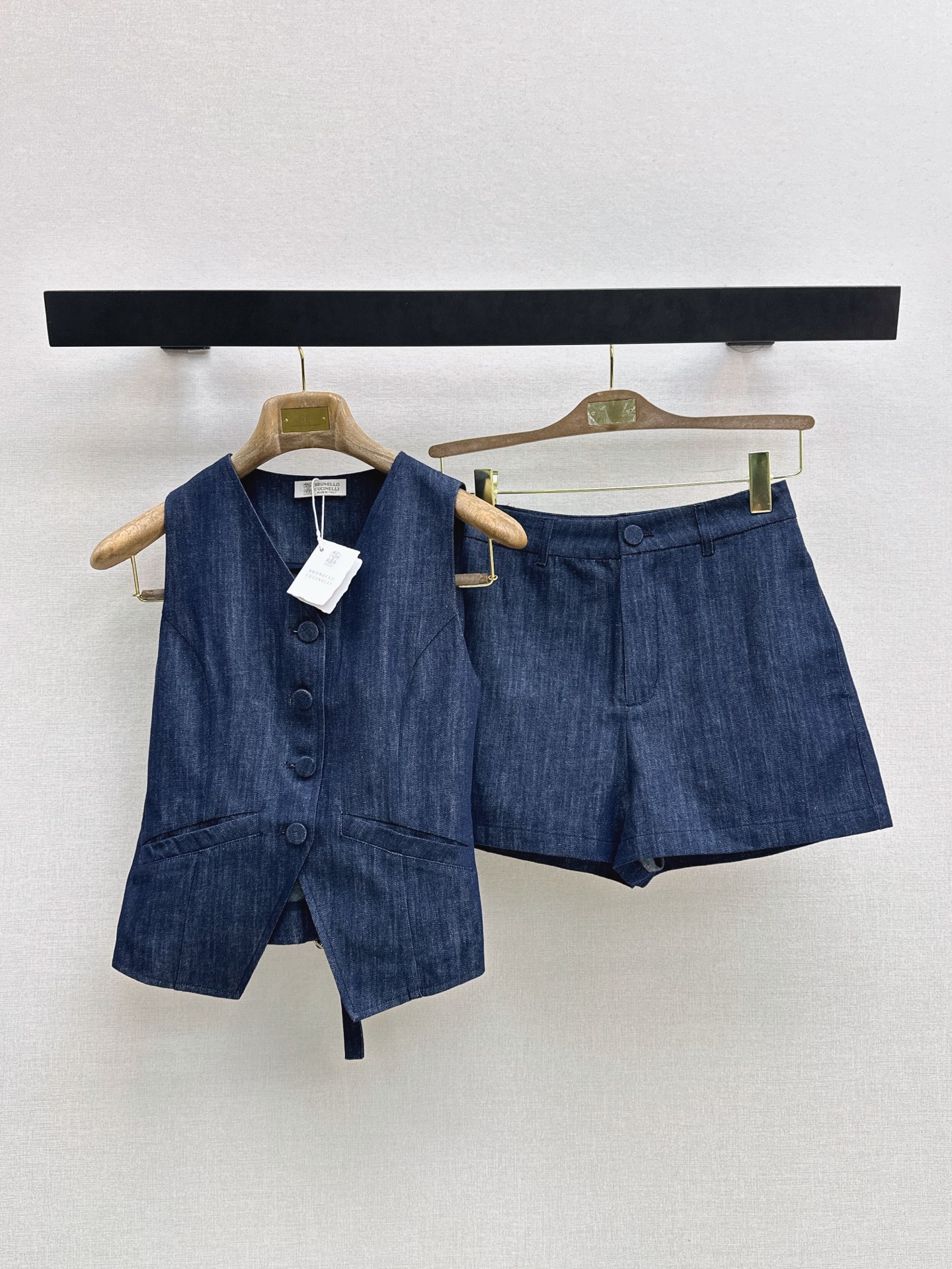 Brun New Denim outfit