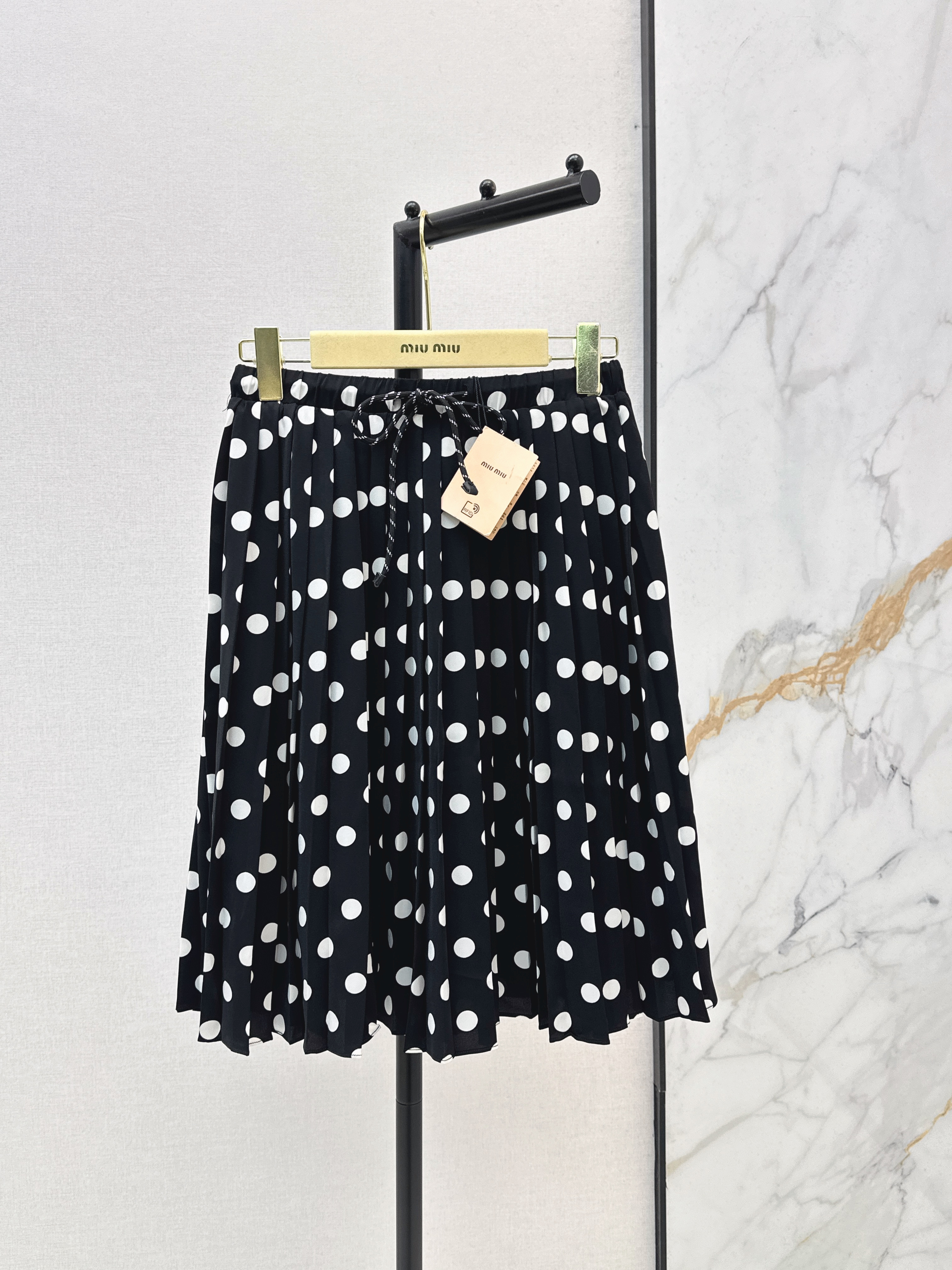 Miu New polka dots pleated skirt