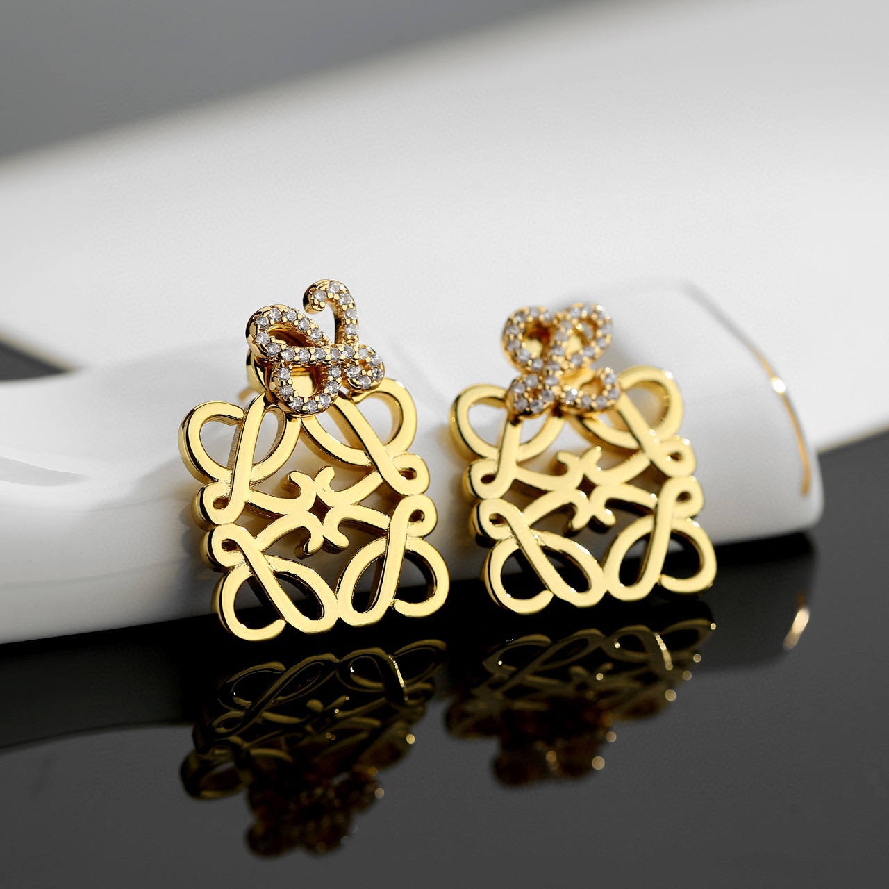 Loe New earrings