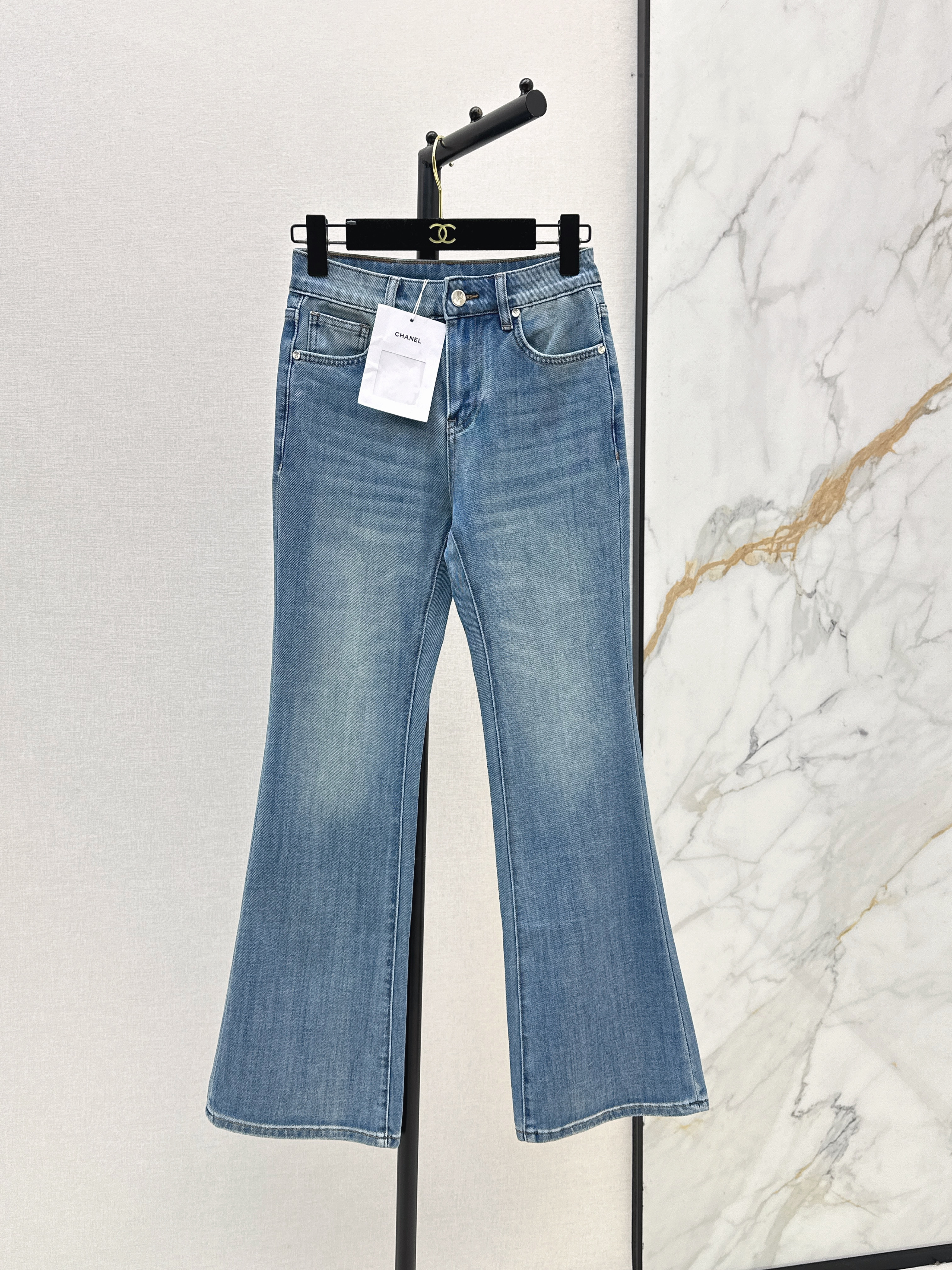 Chan New Slim flare jeans
