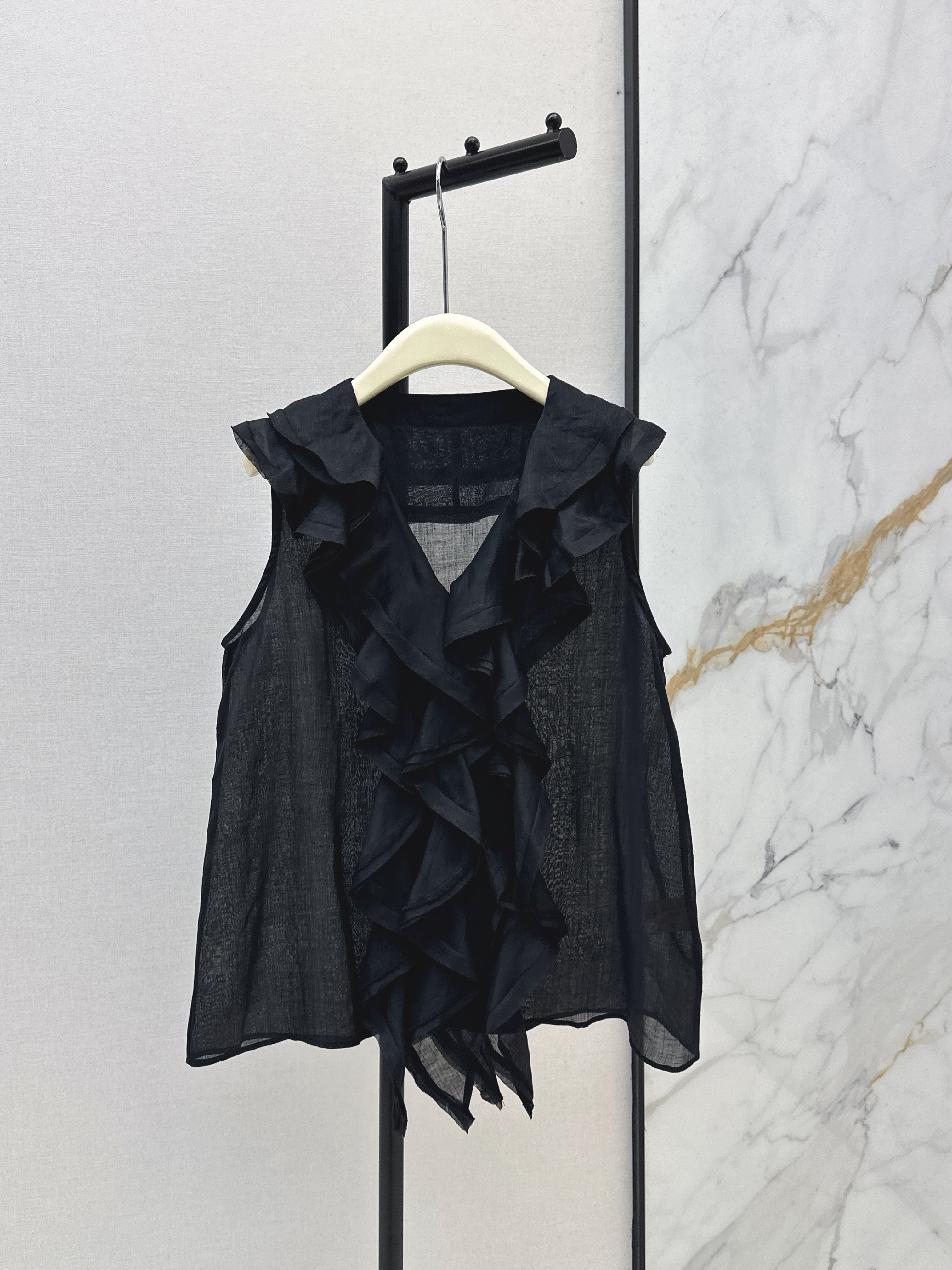 Chol New ruffle sleeveless shirt