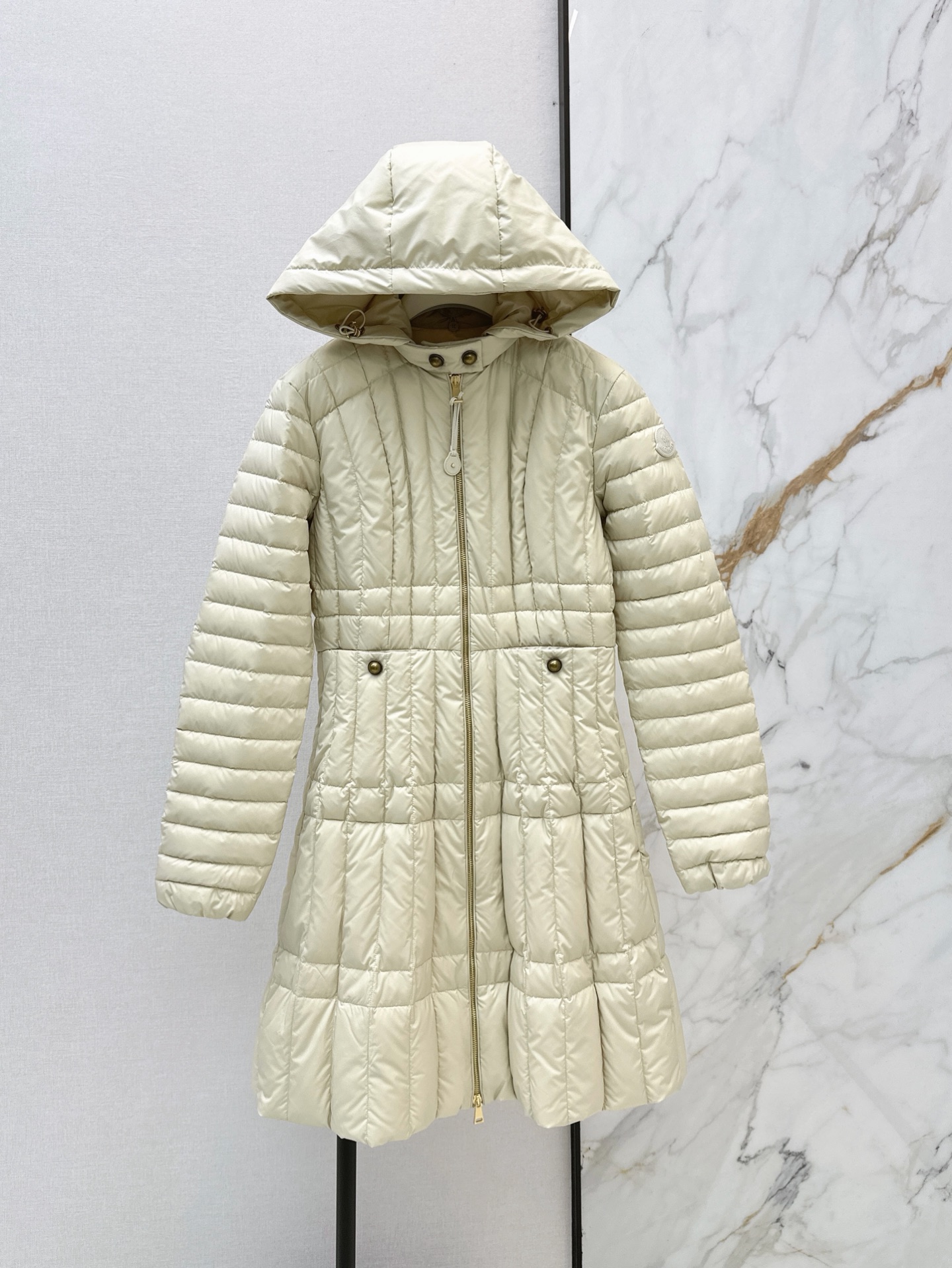 Monc New Hooded cinched-waist down jacket