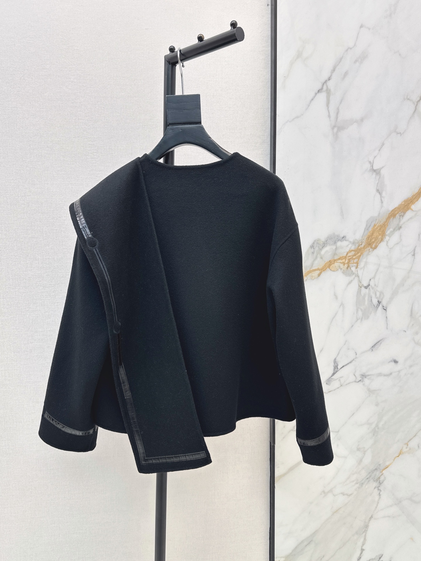 Herm New Embroidered shawl jacket
