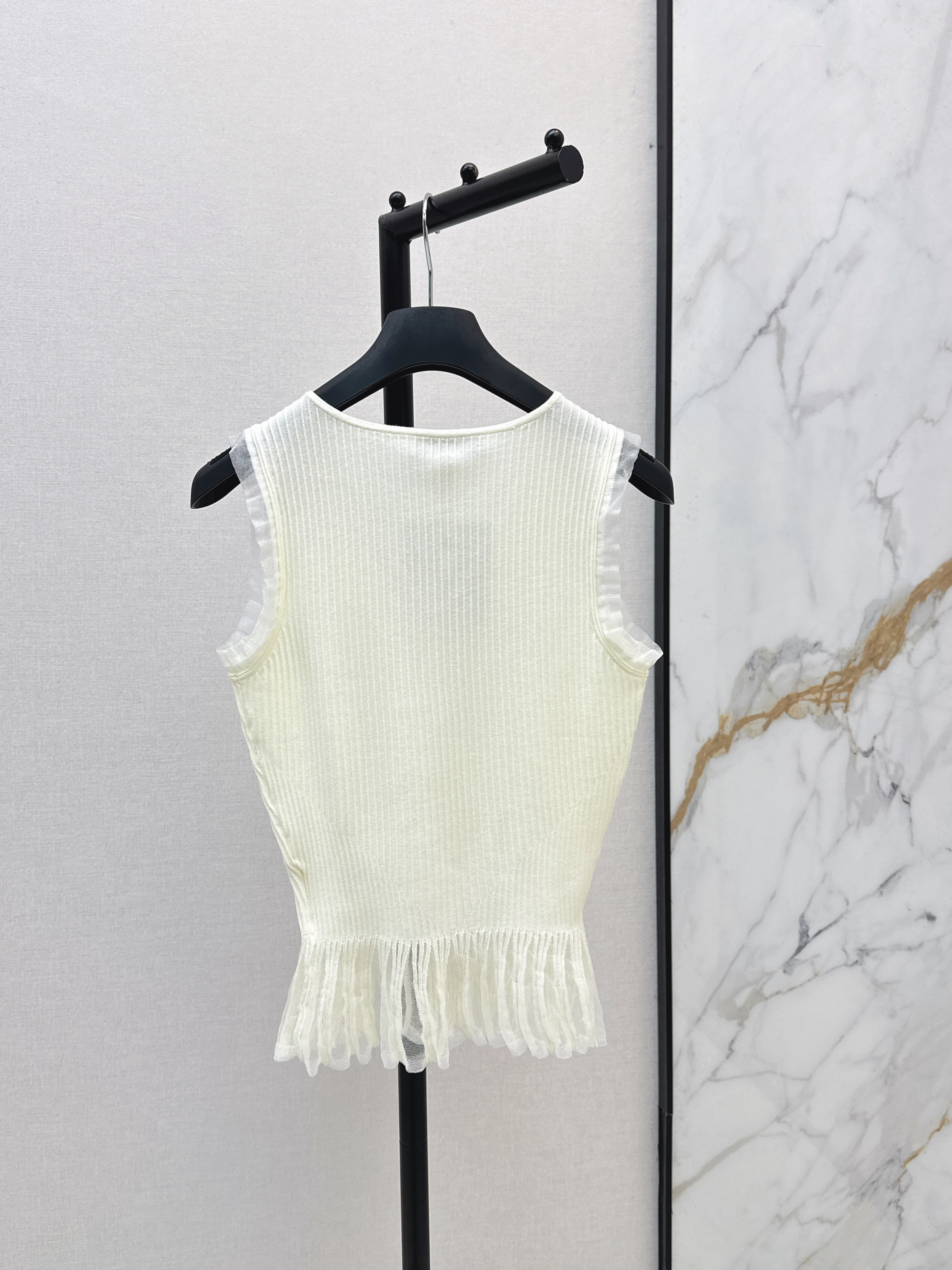 Chan New Embroidered knitted vest
