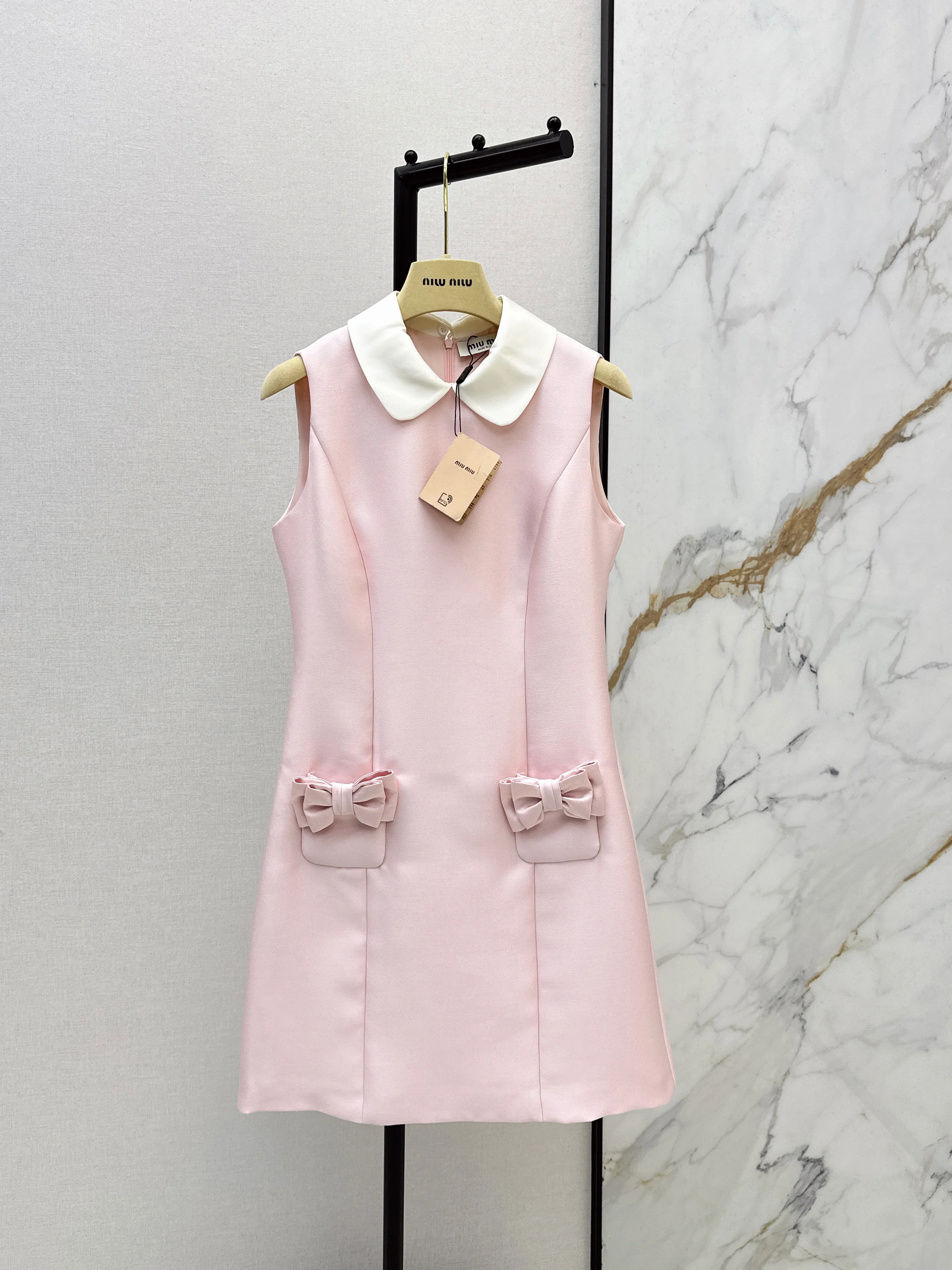 Miu NEW bow sleeveless dress