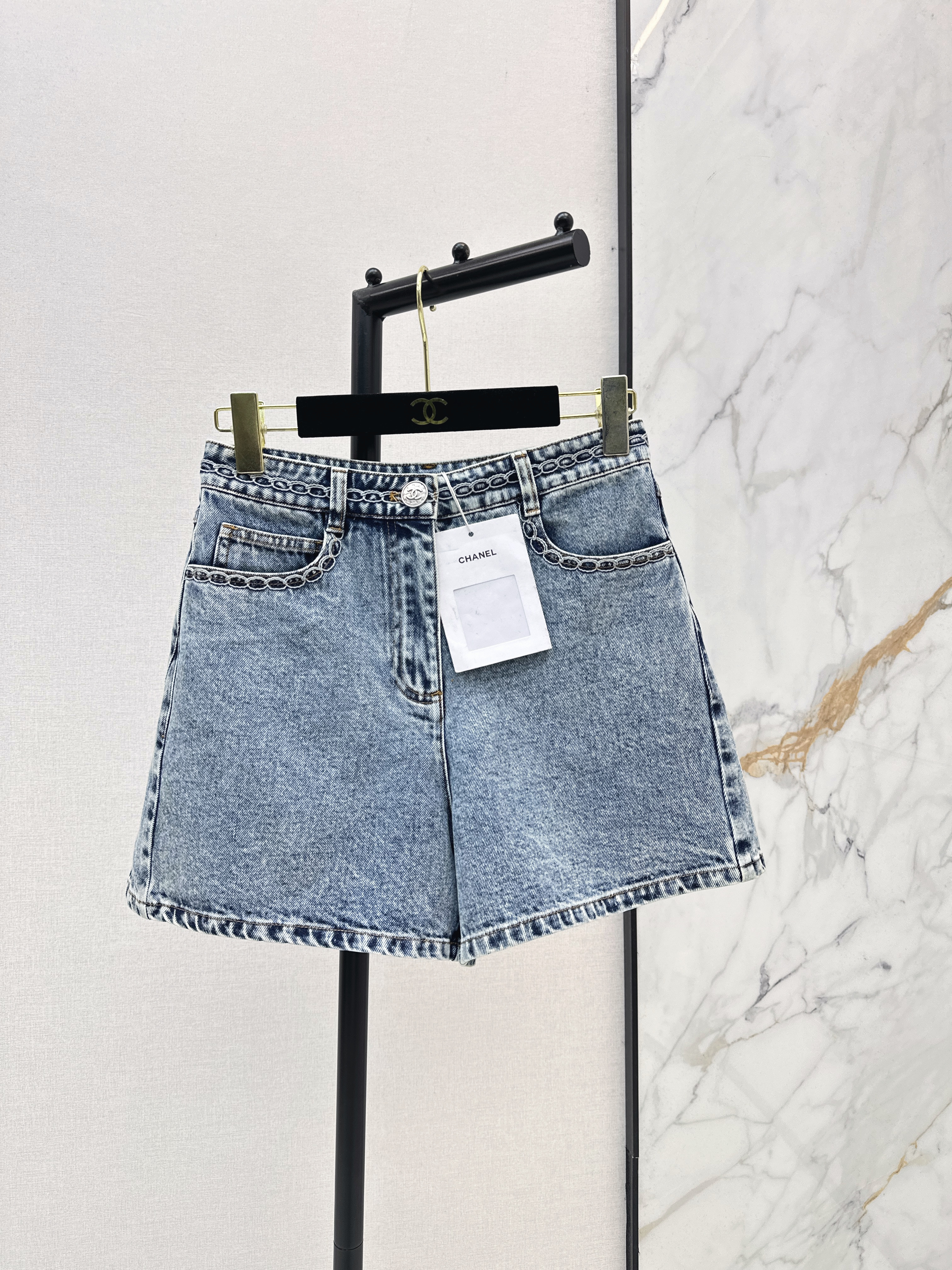 Chan New denim short
