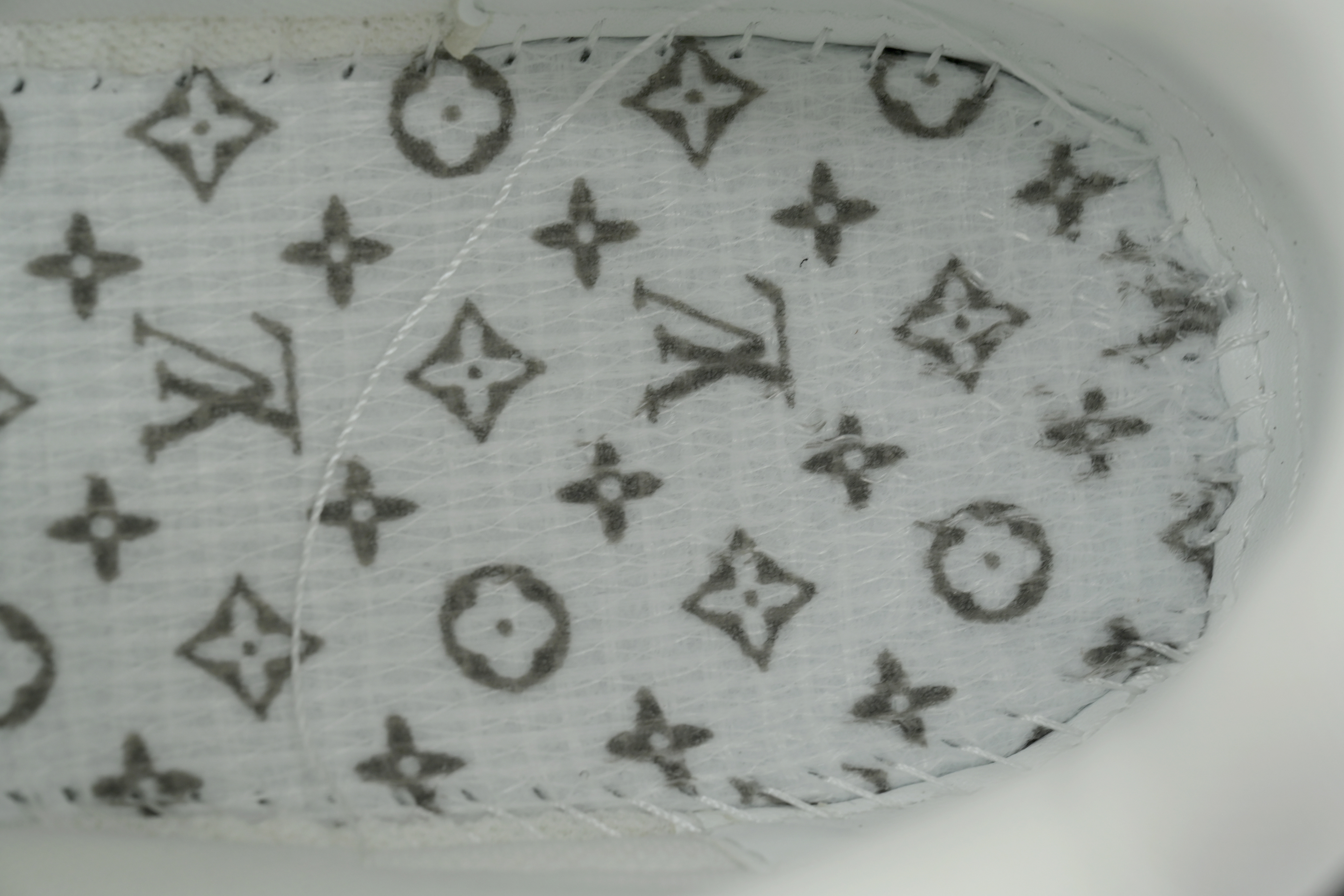 Pkkicks God Batch LOUIS VUITTON Black And White