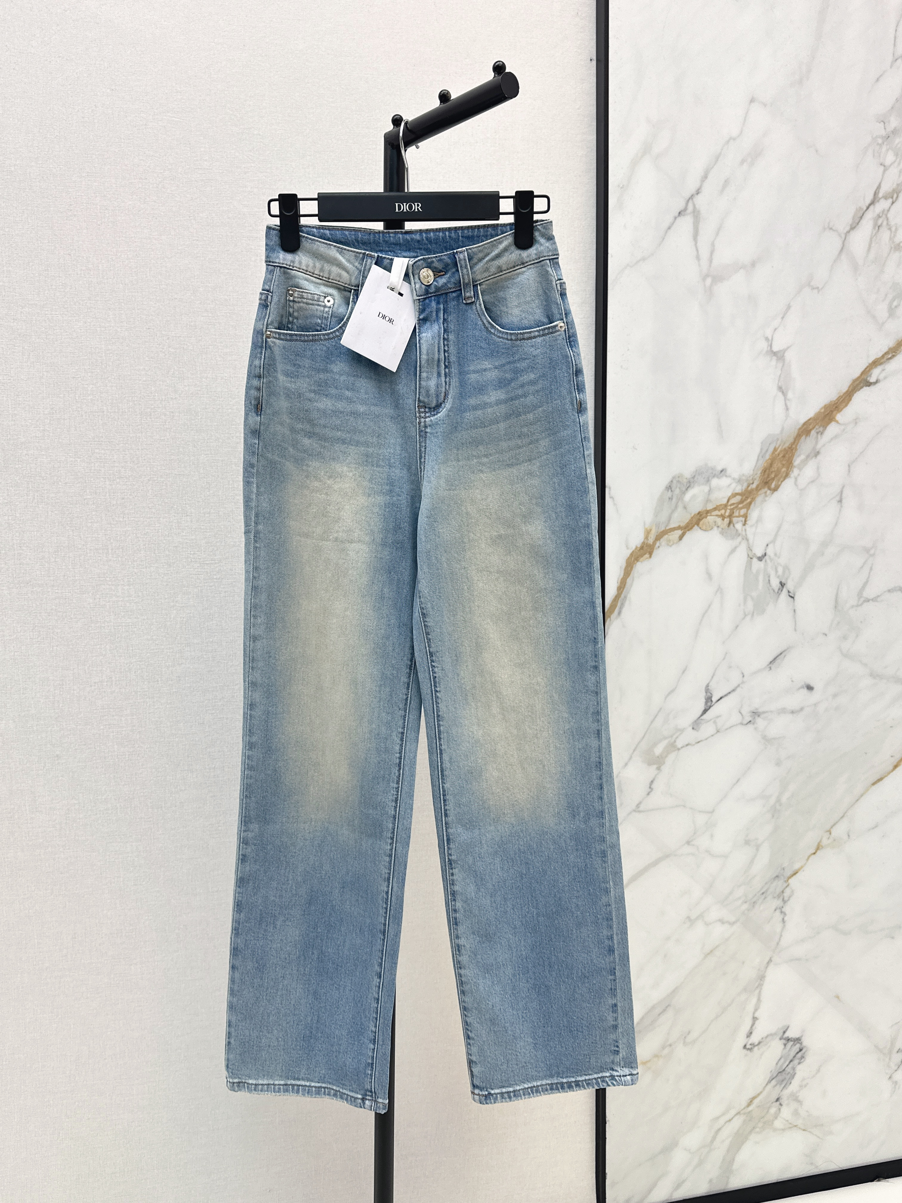 CD New Straight-leg jeans