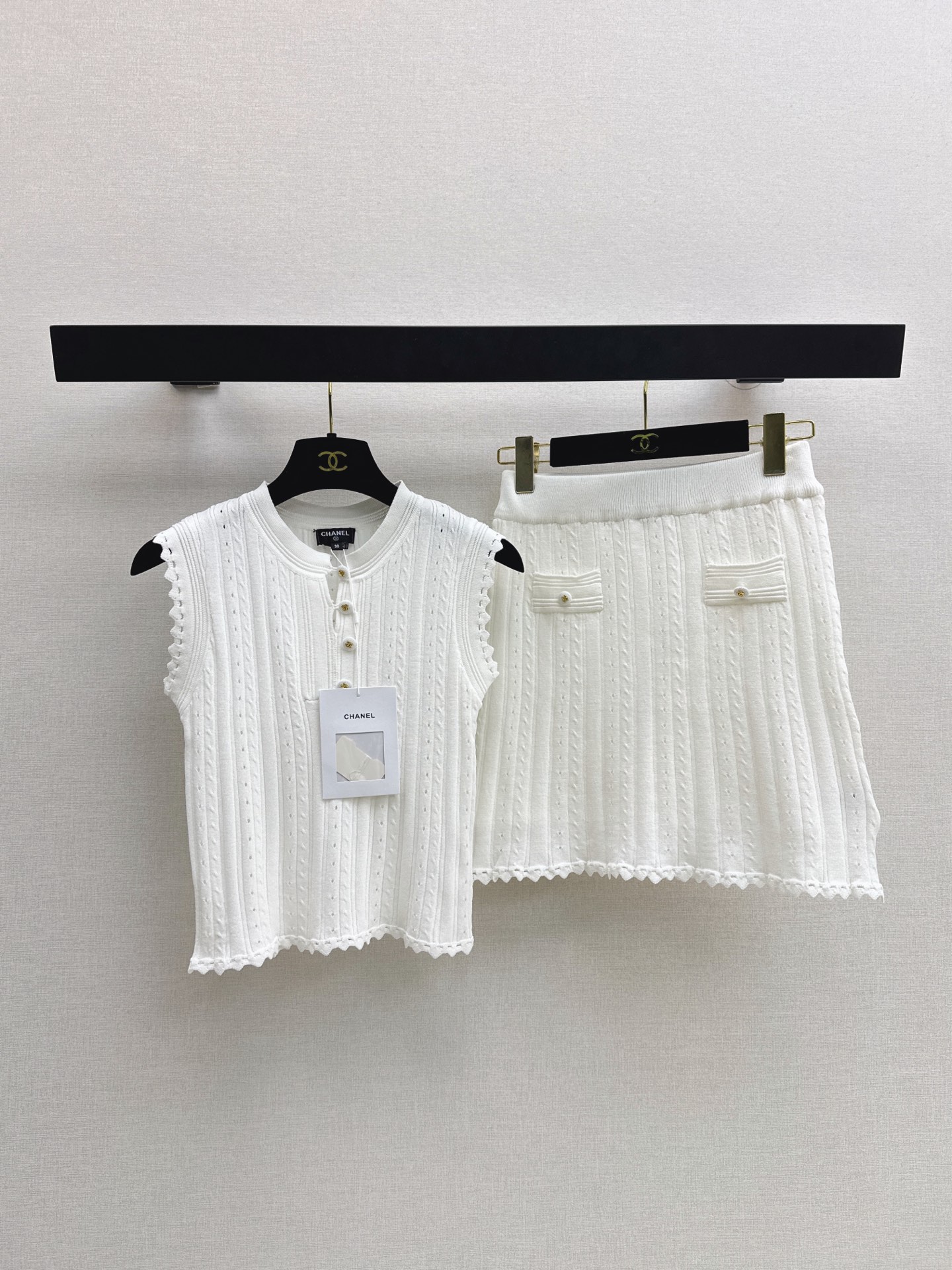 Chan New sleeveless knitwear skirt set