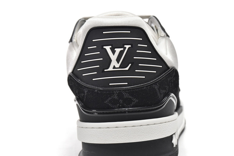 Pkkicks God Batch LOUIS VUITTON Trainer Black And White Cloth Cover VL1202