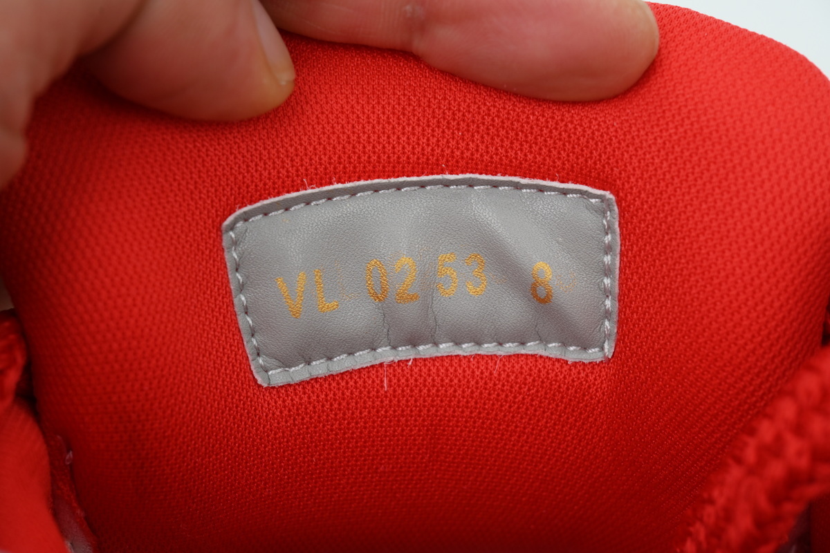 Pkkicks God Batch LOUIS VUITTON White And Red Flowers