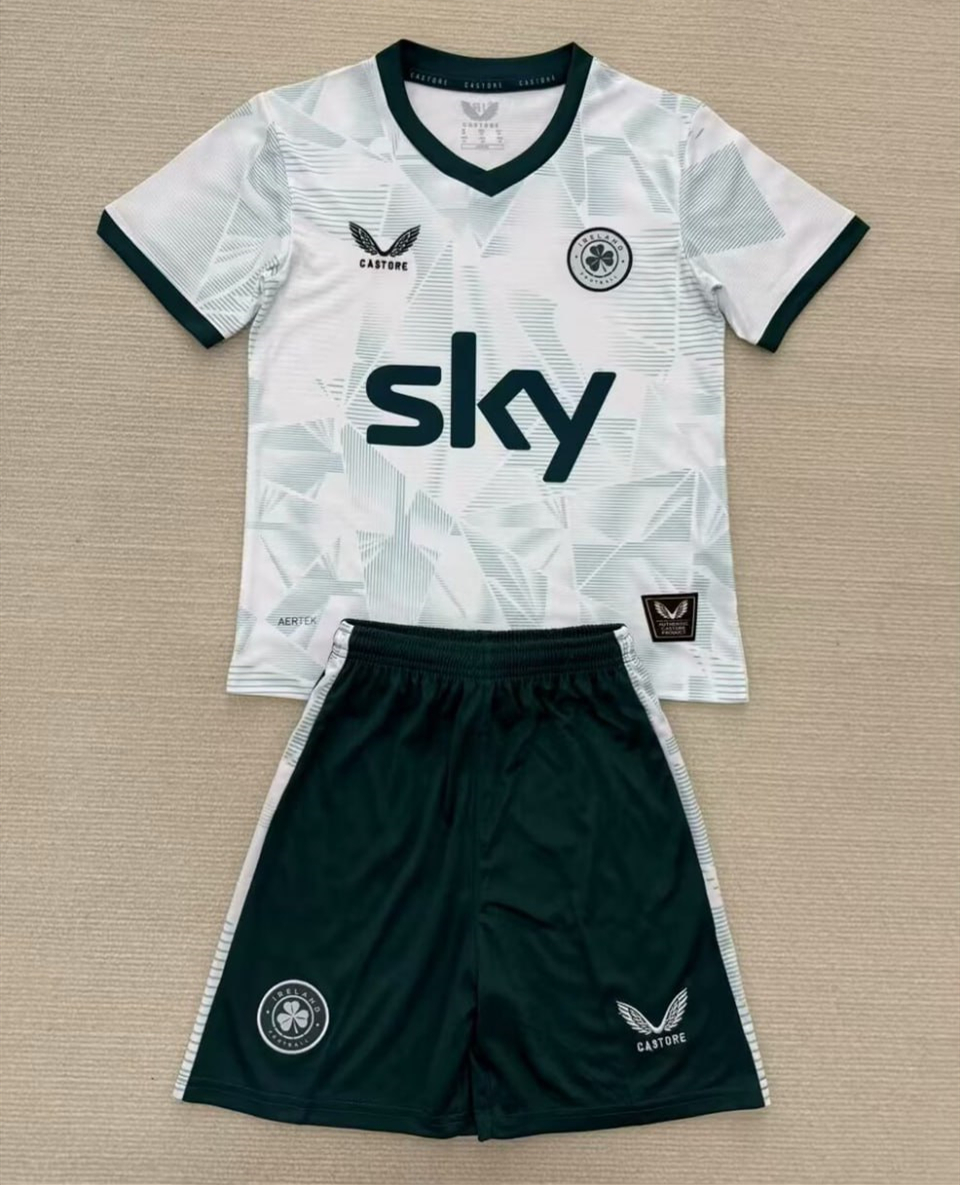 Ireland 2025 Away Kids Suit