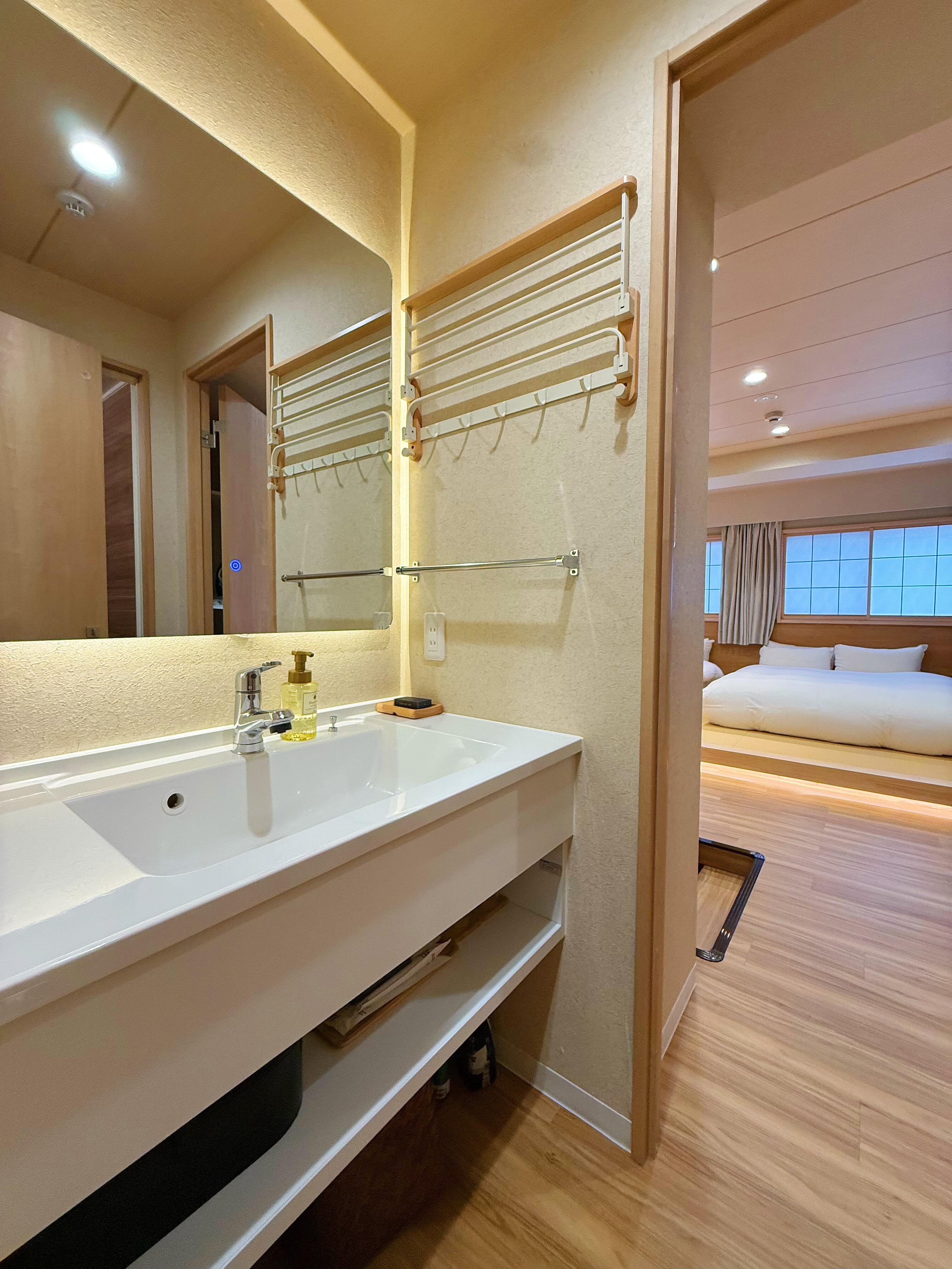Banyan Tree Business Travel, Ikebukuro, Kyoto, Osaka, Tokyo