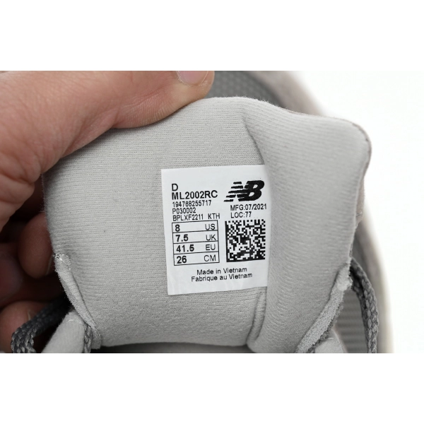 New Balance 2002R Light Gray M2002RC