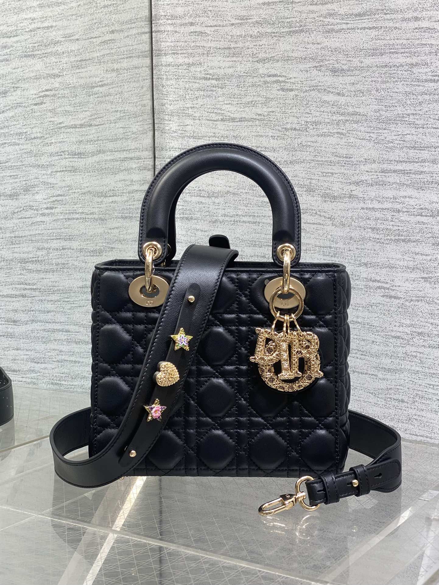 CD new product Daphne bag