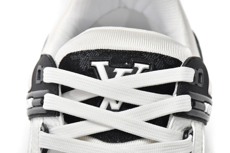 Pkkicks God Batch LOUIS VUITTON Trainer Black And White Cloth Cover VL1202