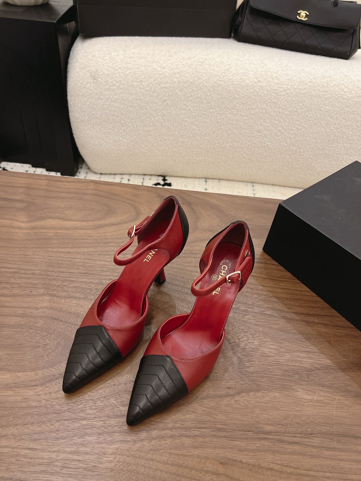 Chan New Pointed shoes