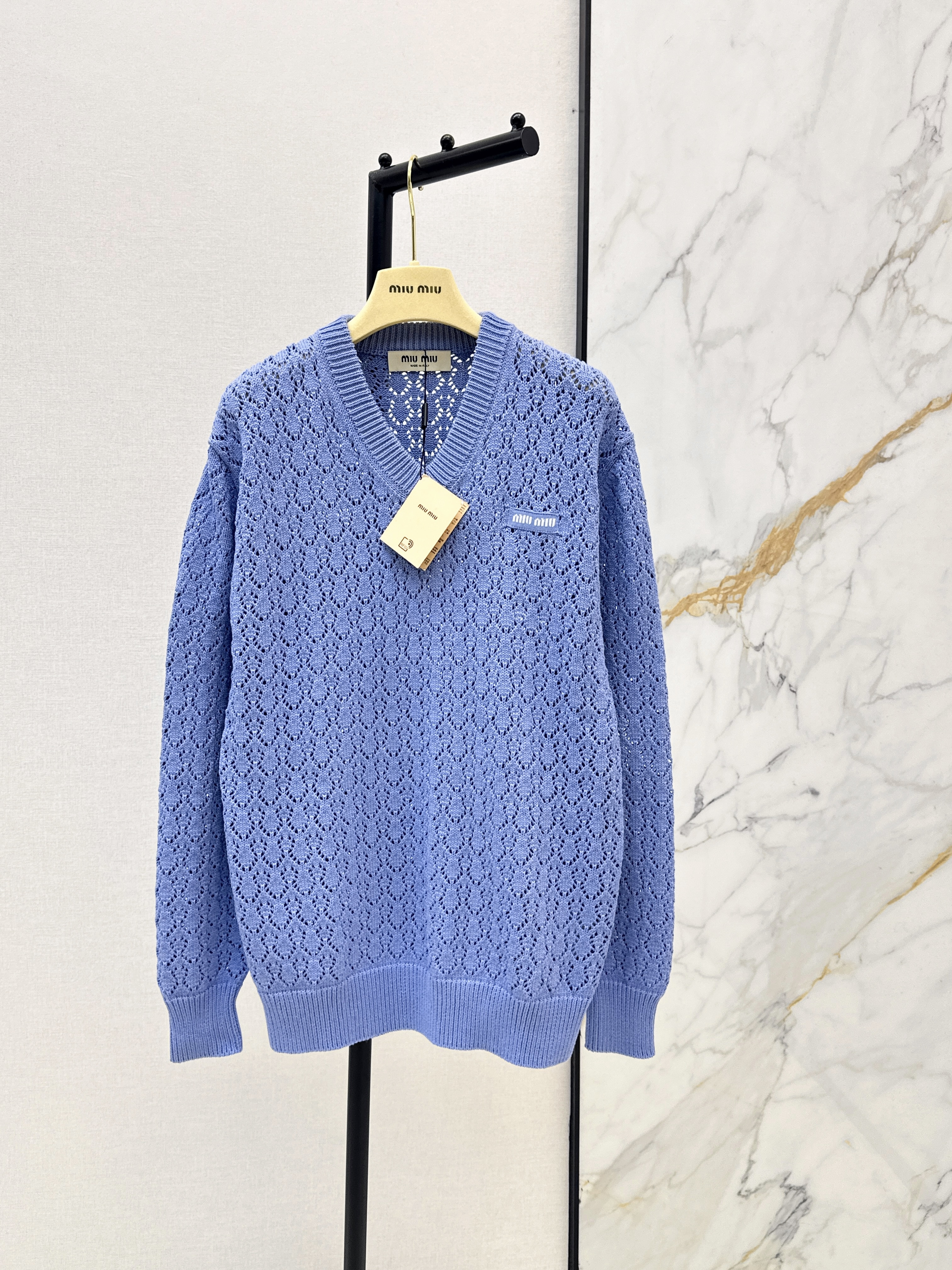 Miu New V-neck sweater