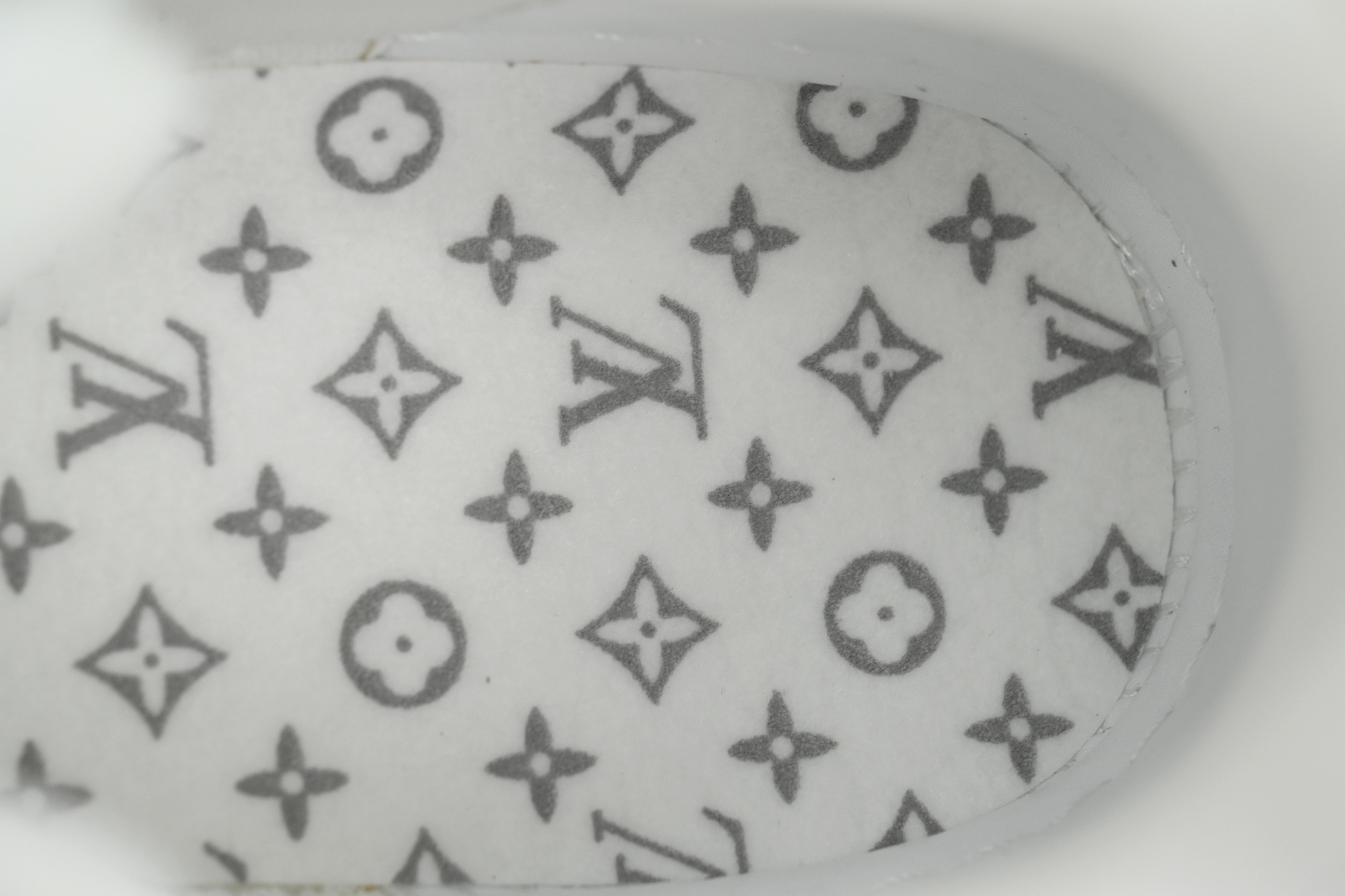 Pkkicks God Batch Louis Vuitton White Lychee Lacquer Skin