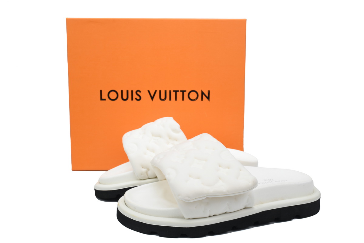 Pkkicks God Batch LOUIS VUITTON Pool Pillow white
