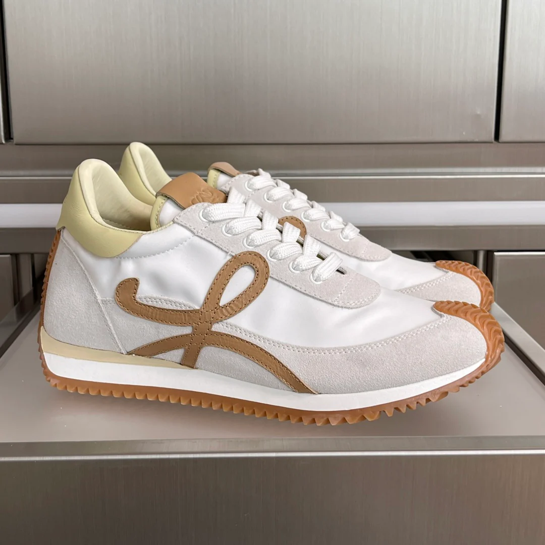Loe New Sneakers