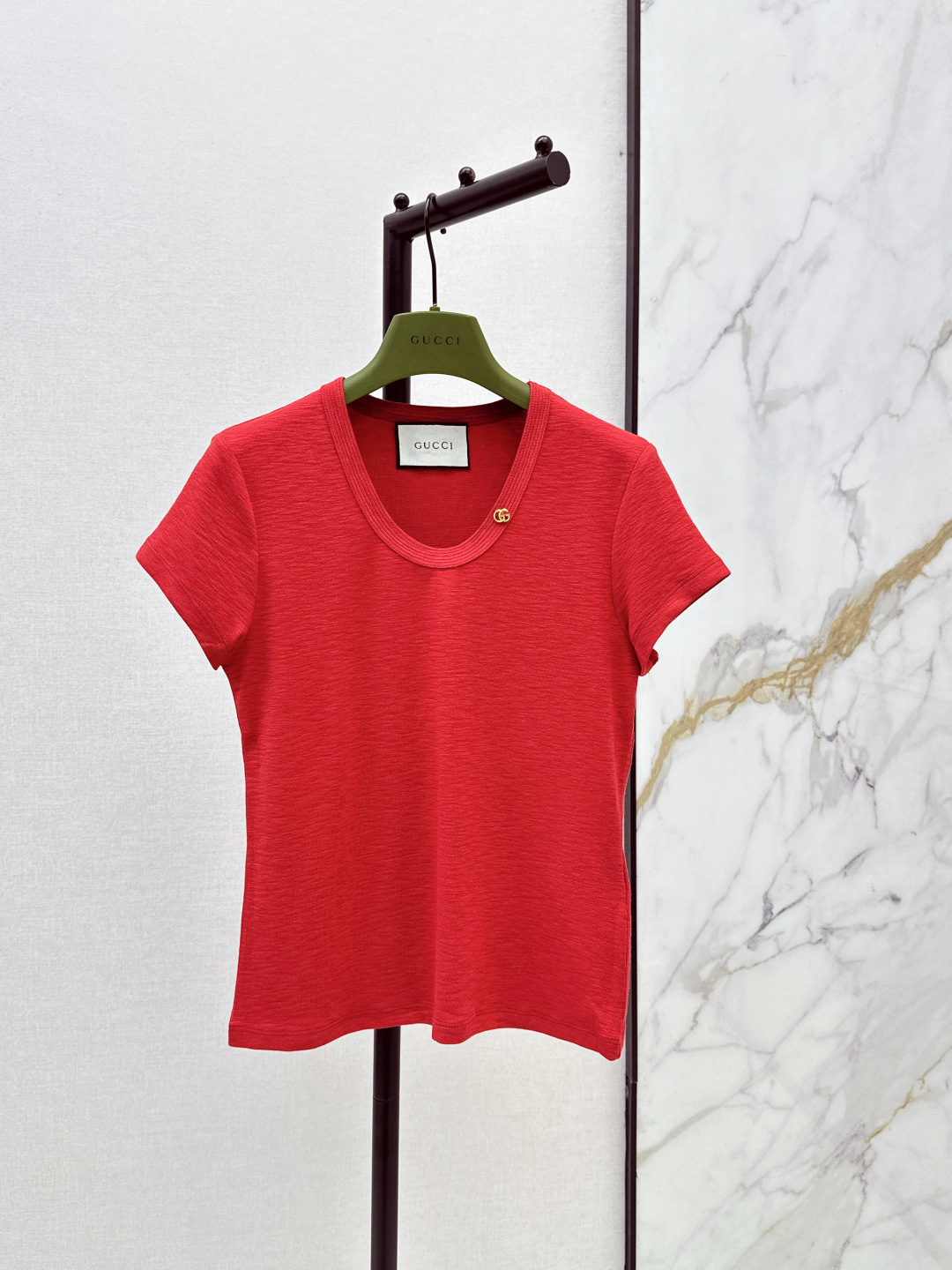 Guc New U-neck t-shirt