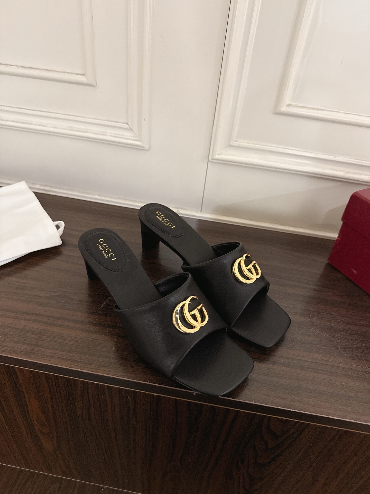 Guc NEW platform sandals