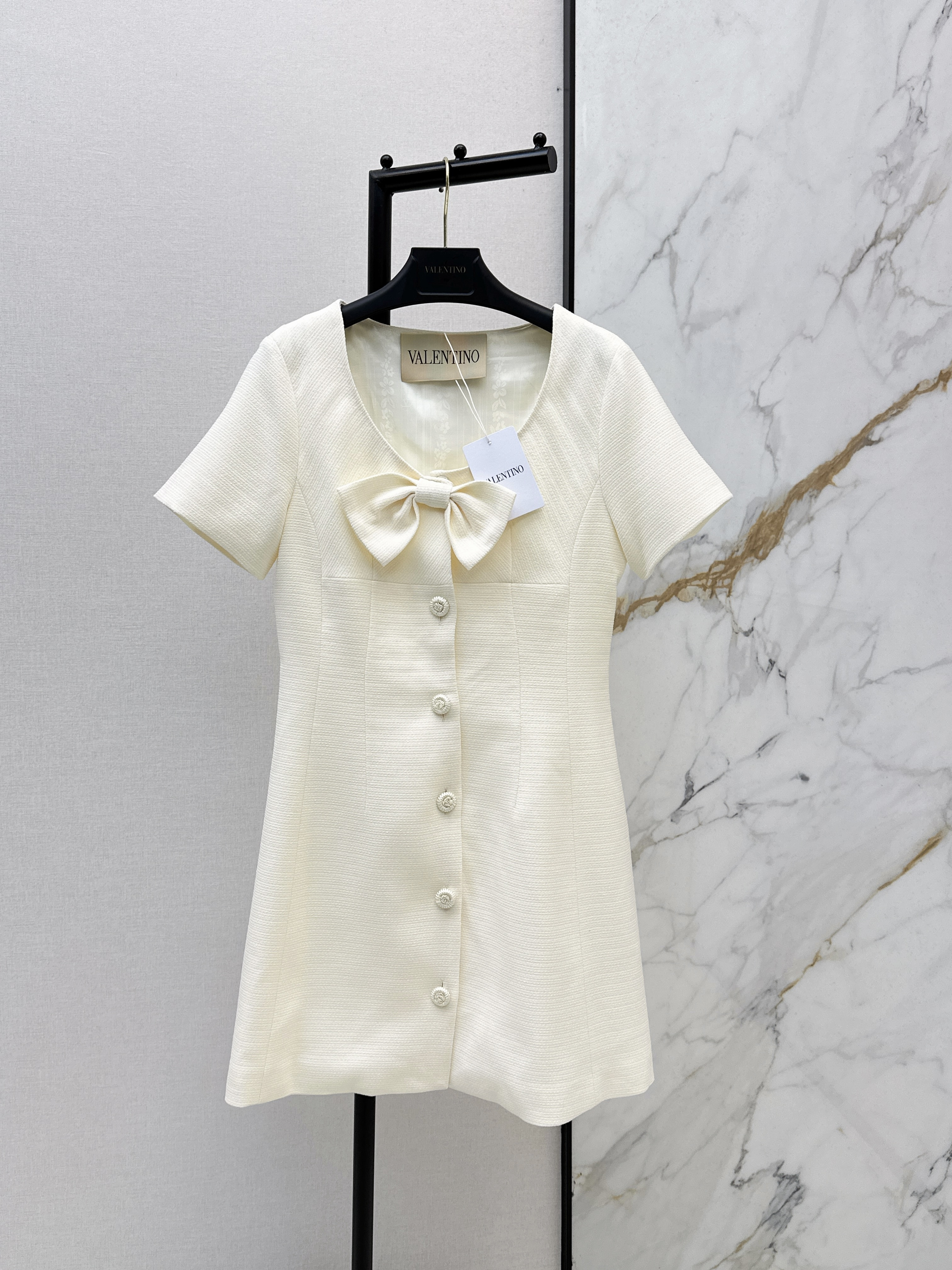 Val New bow dress