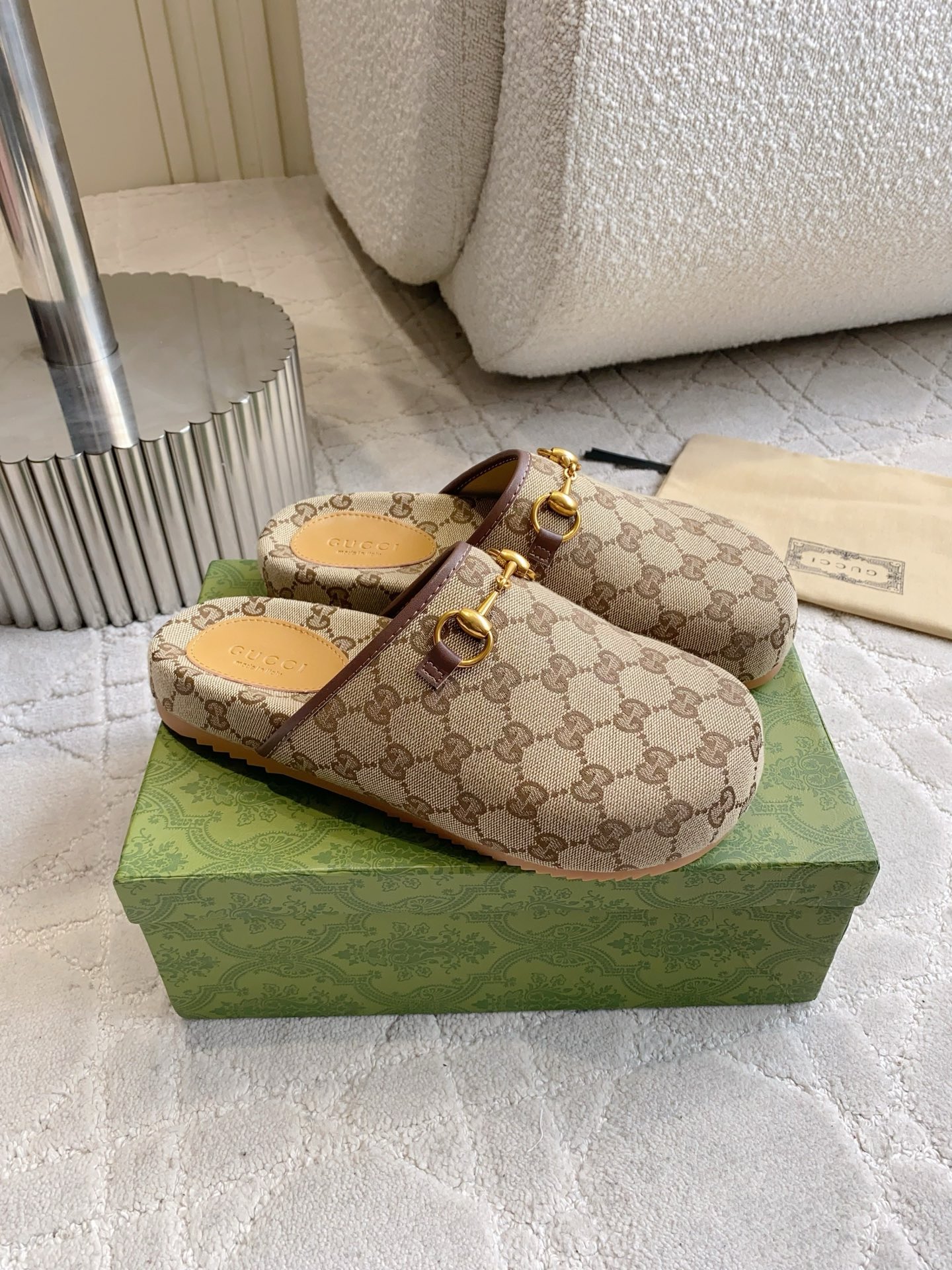 Chan New Mule slippers