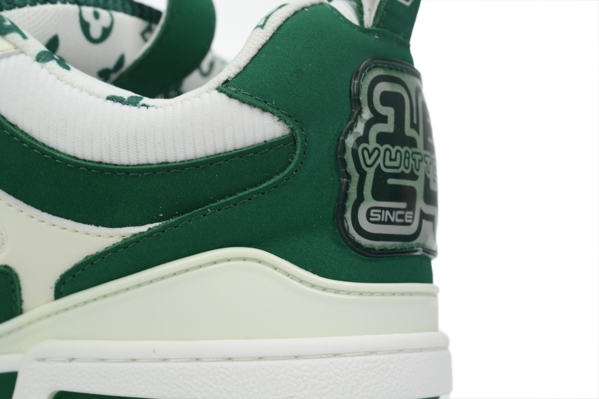 Pkkicks God Batch LOUIS VUITTON Leather lace up Fashionable Board Shoes White Green 1AC520