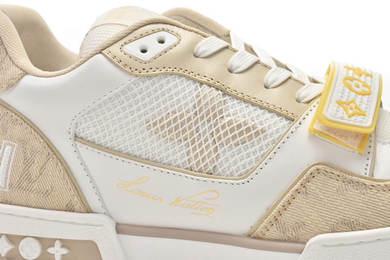 Pkkicks God Batch LOUIS VUITTON Trainer Beige Cloth Cover GO0220