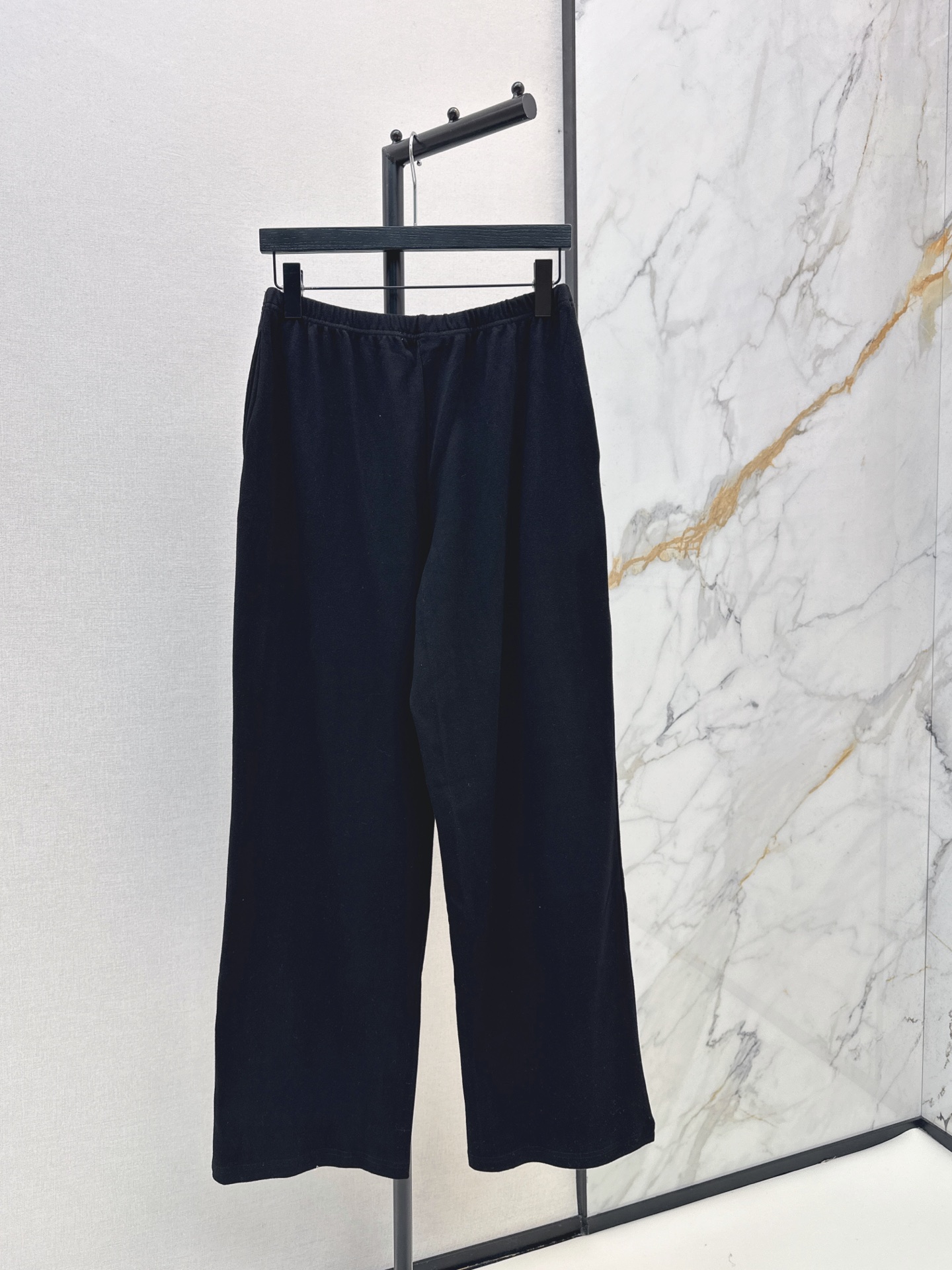 Row New Wide-leg pants