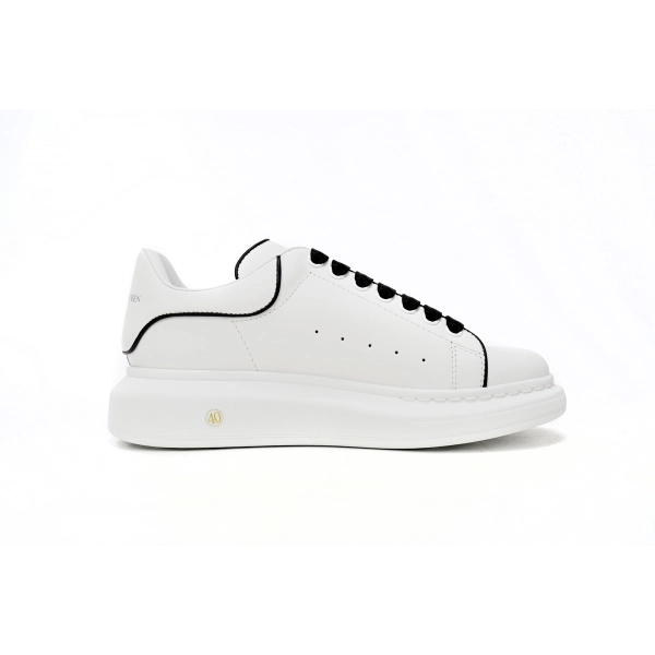 Alexander McQueen Sneaker Black Line