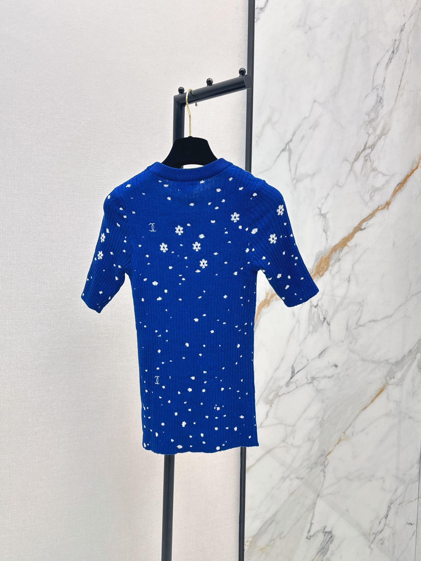 Chan New Slim-fit knitted top