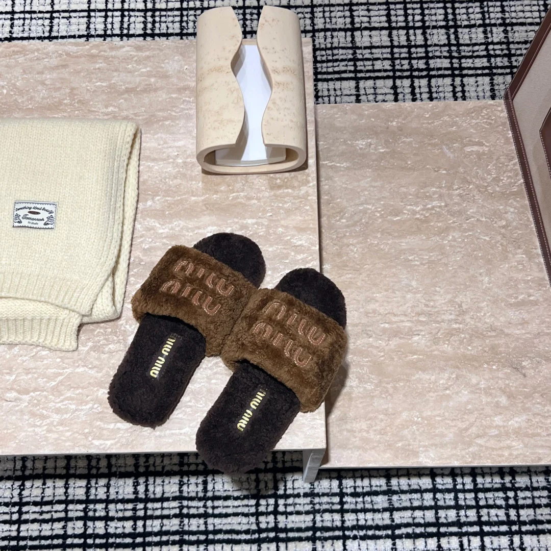 Miu New Lazy slippers