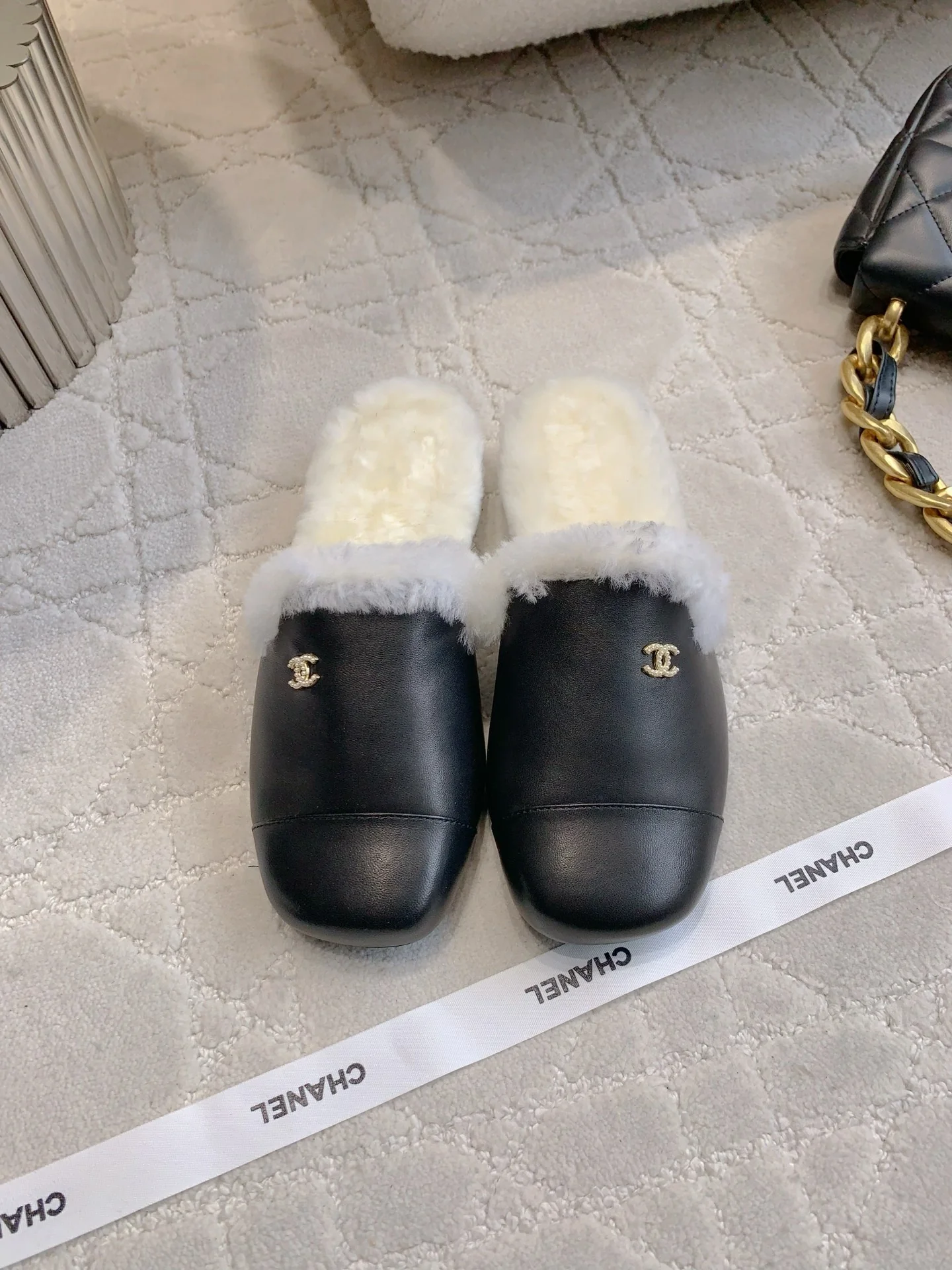 Chan New Flat Mule Slides