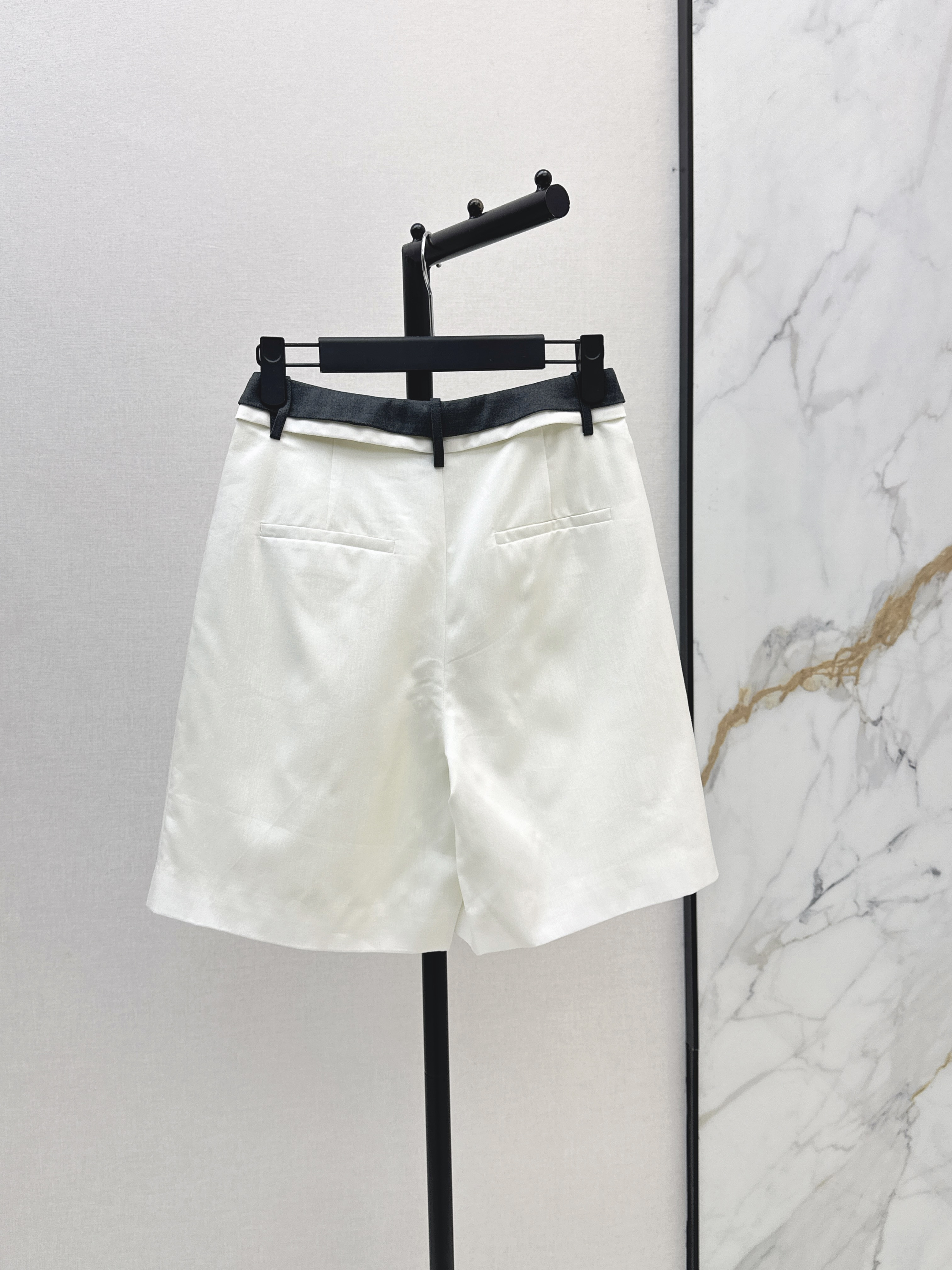 Pra New Color-blocking mid-length shorts