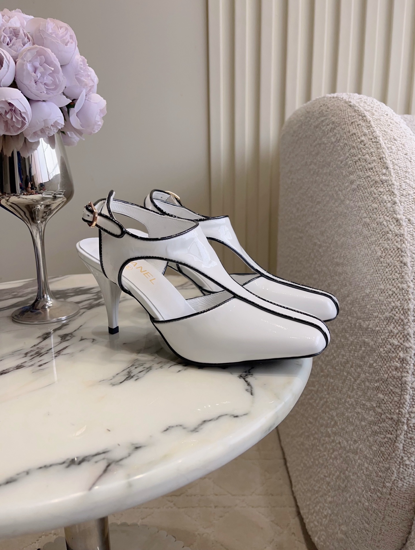 Chan New High-heeled sandals