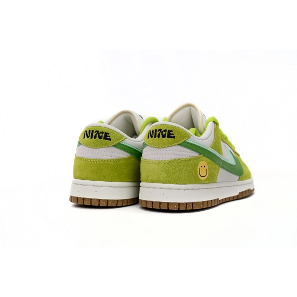 Nike SB Dunk Low 