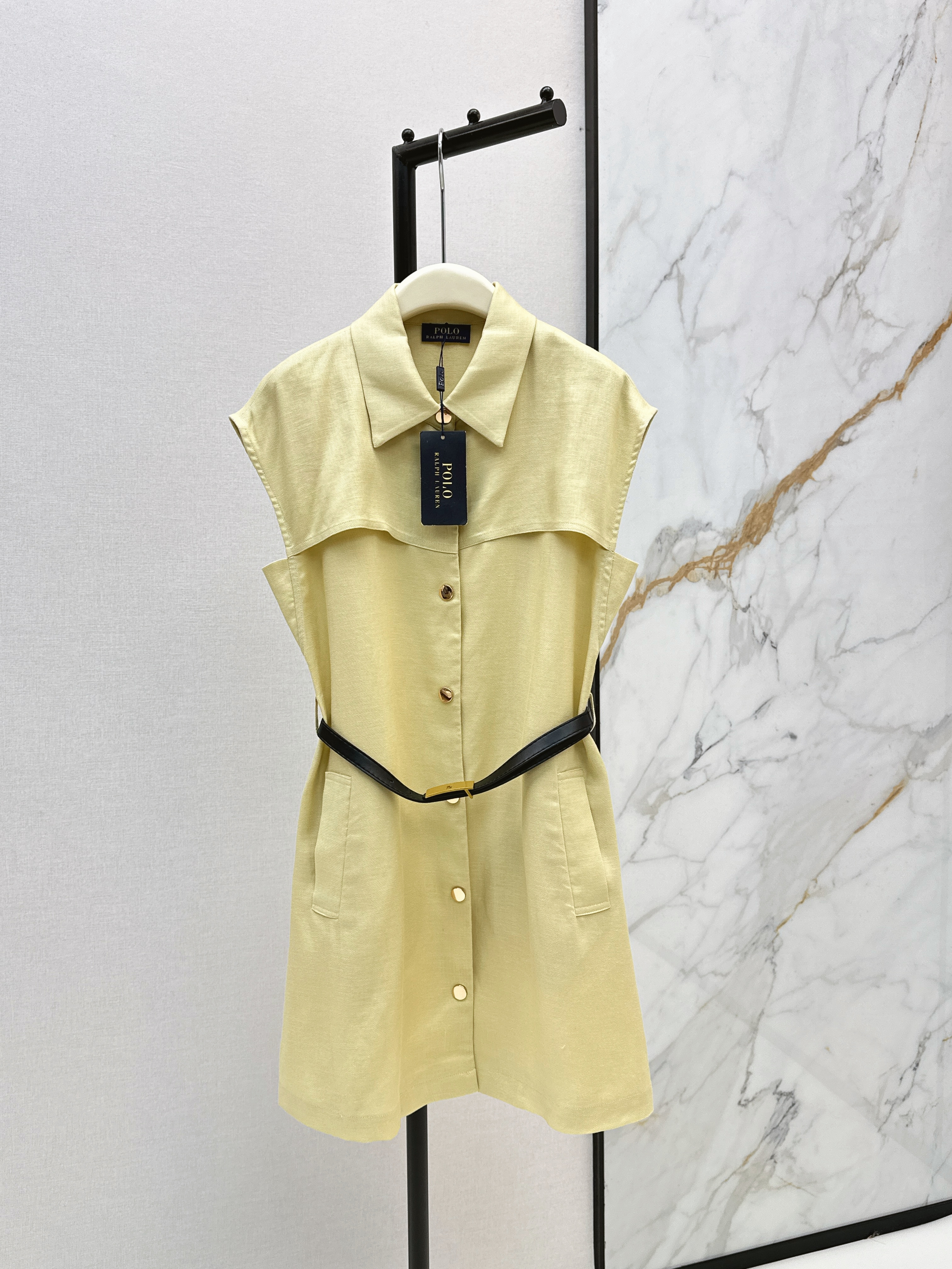 Ral New sleeveless dress