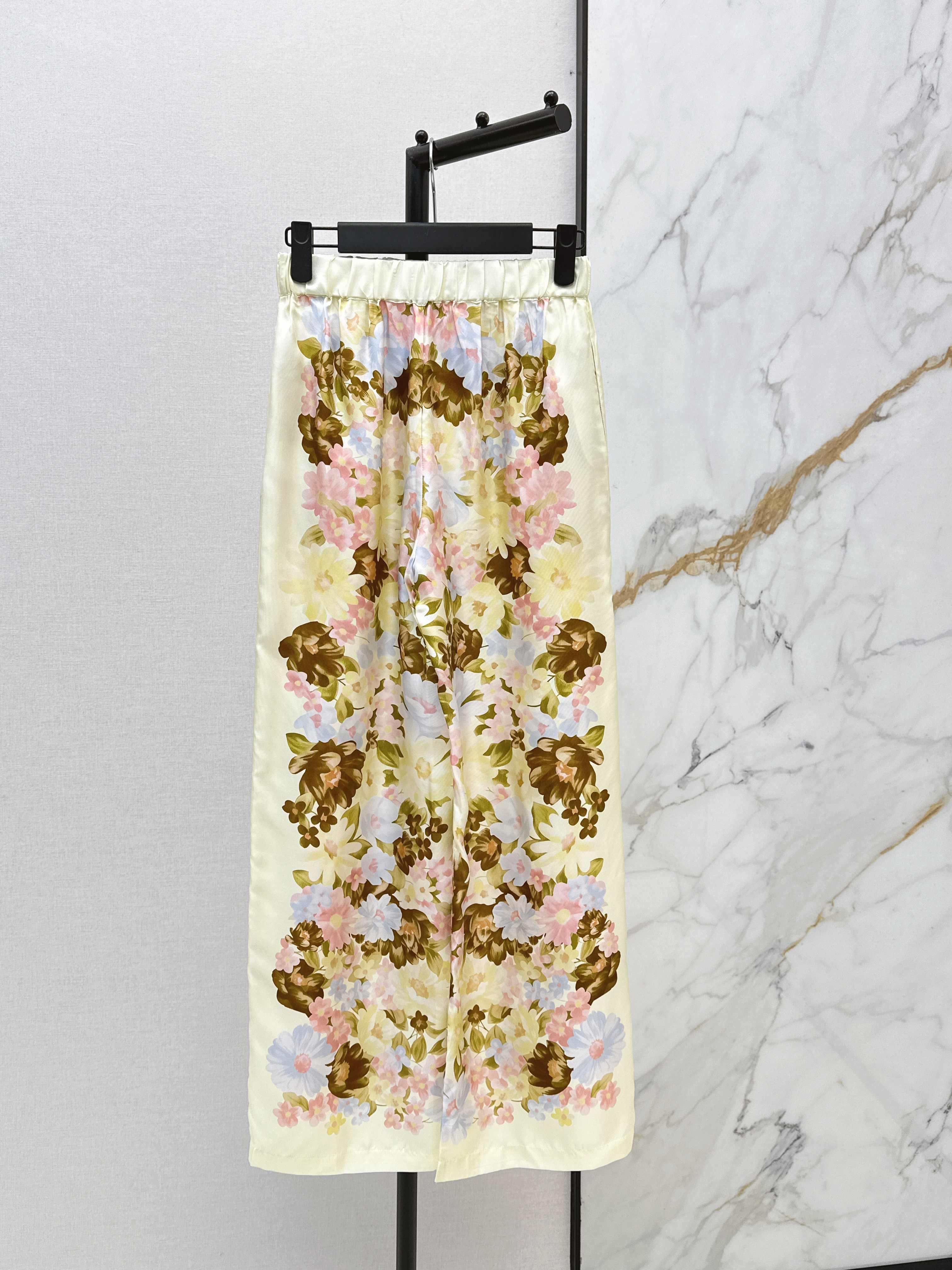 Ver New print silk pants