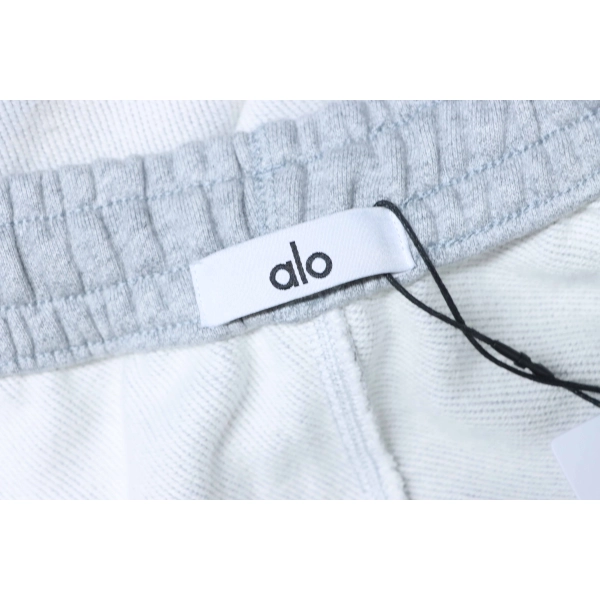 Alo Yoga Cuffed Sweatpants grey