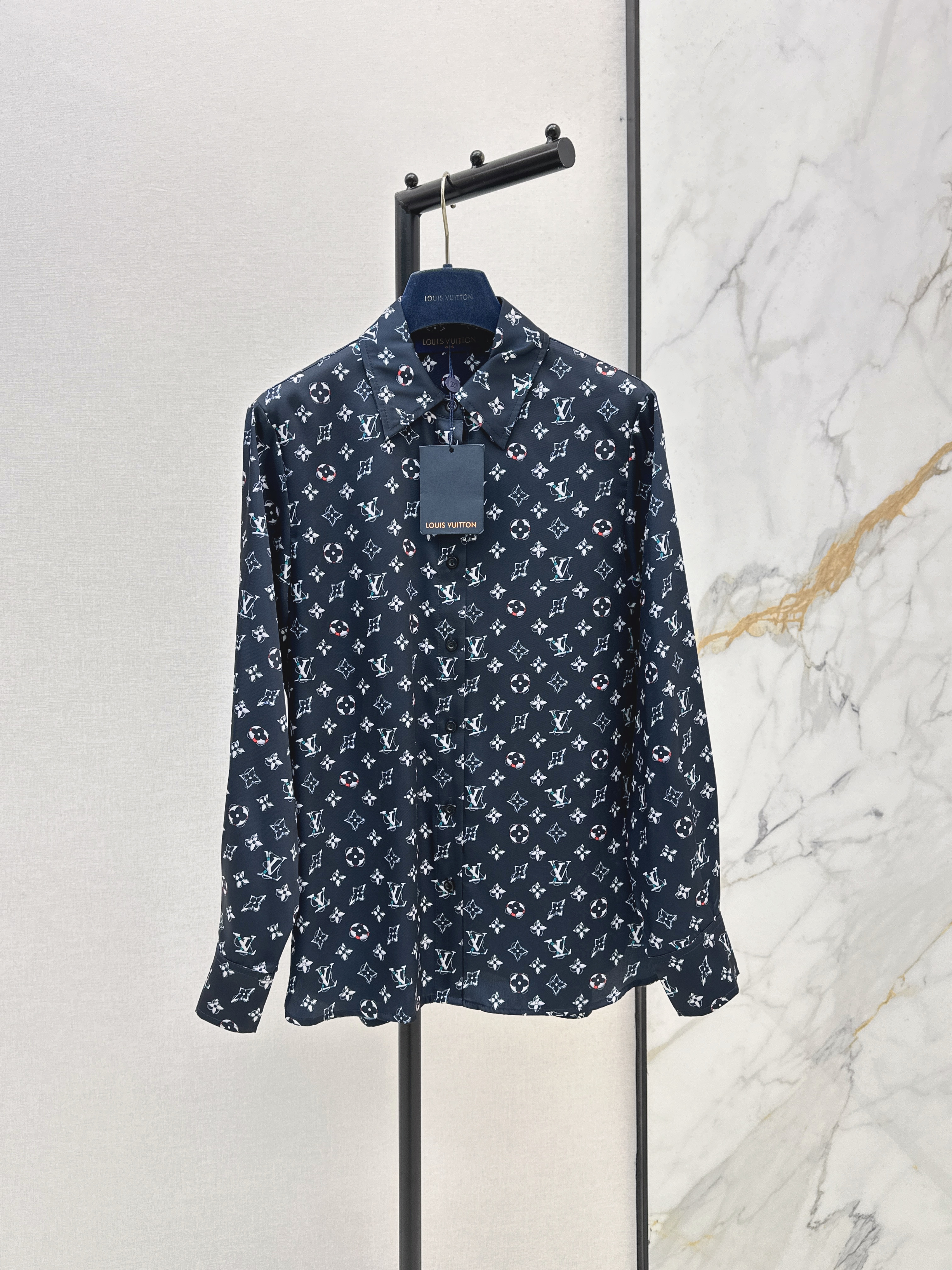 Louis New print shirt