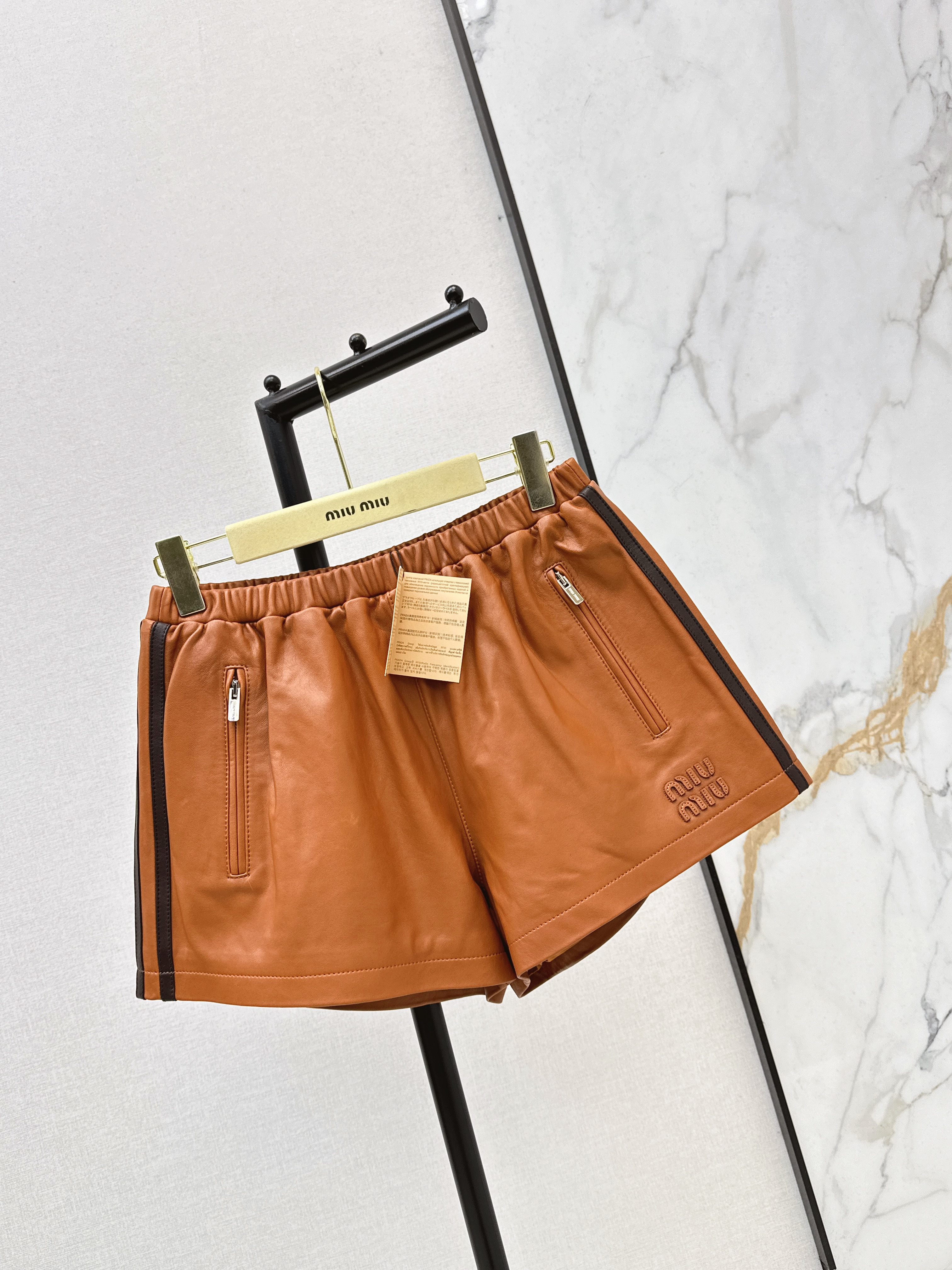 Miu New leather short