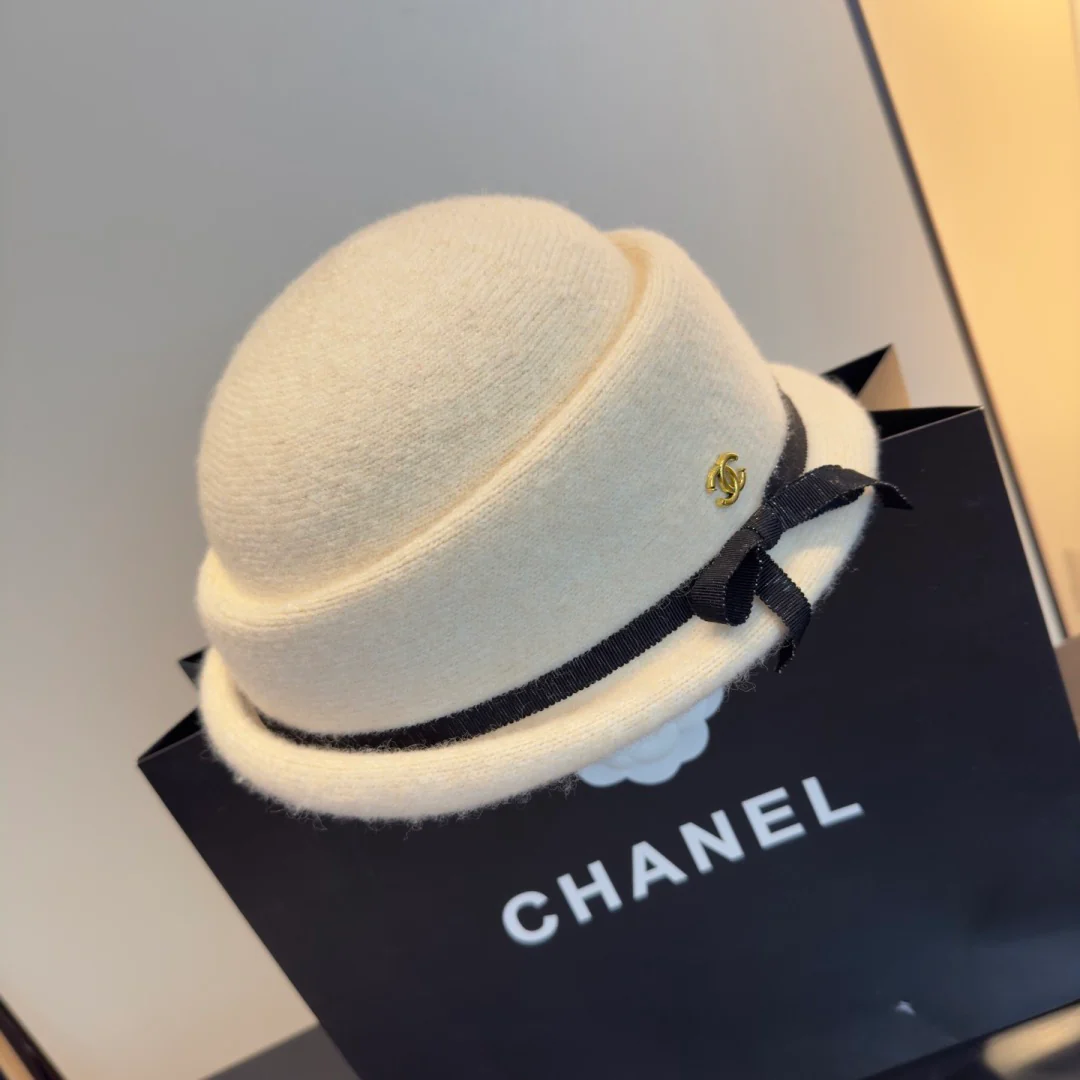 CHAN New Bucket hat